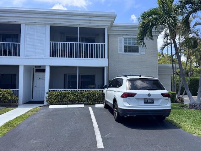 6475 Bay Clb #4