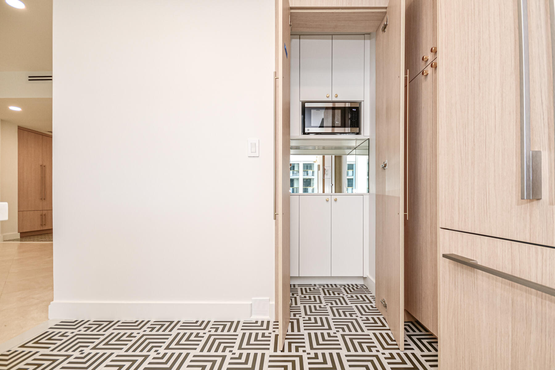 10101 Collins #7d Bal Harbour, FL 33154