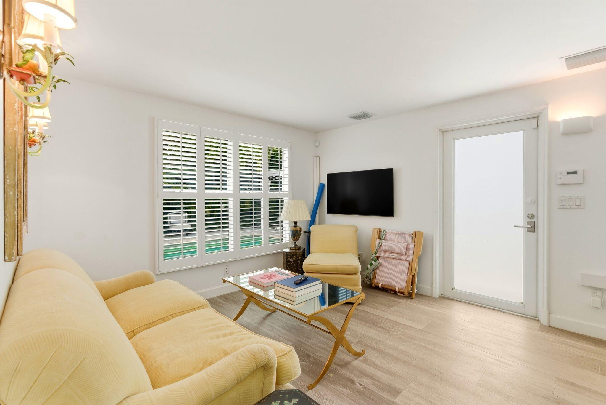 152 Chilean Palm Beach, FL 33480
