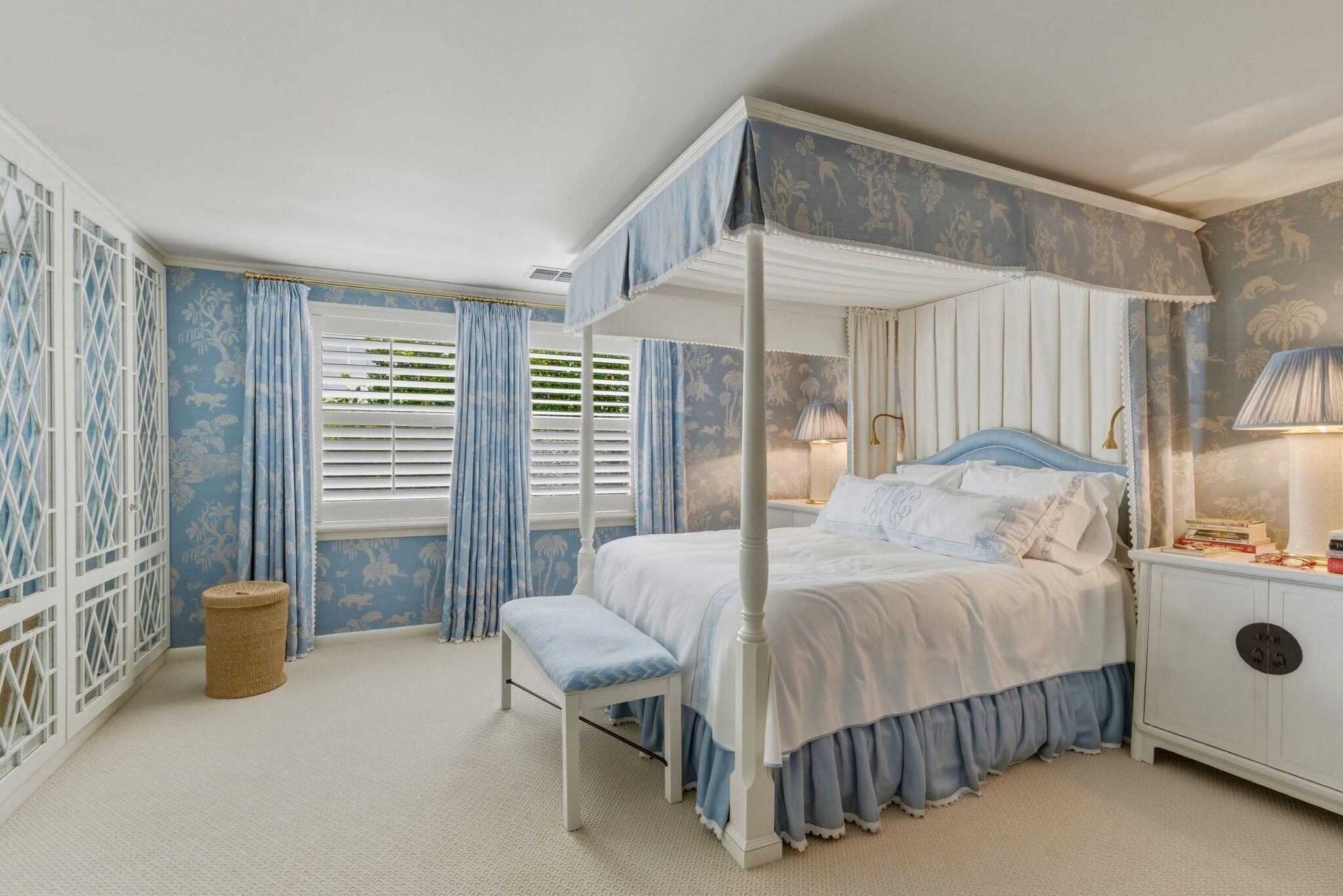 152 Chilean Palm Beach, FL 33480
