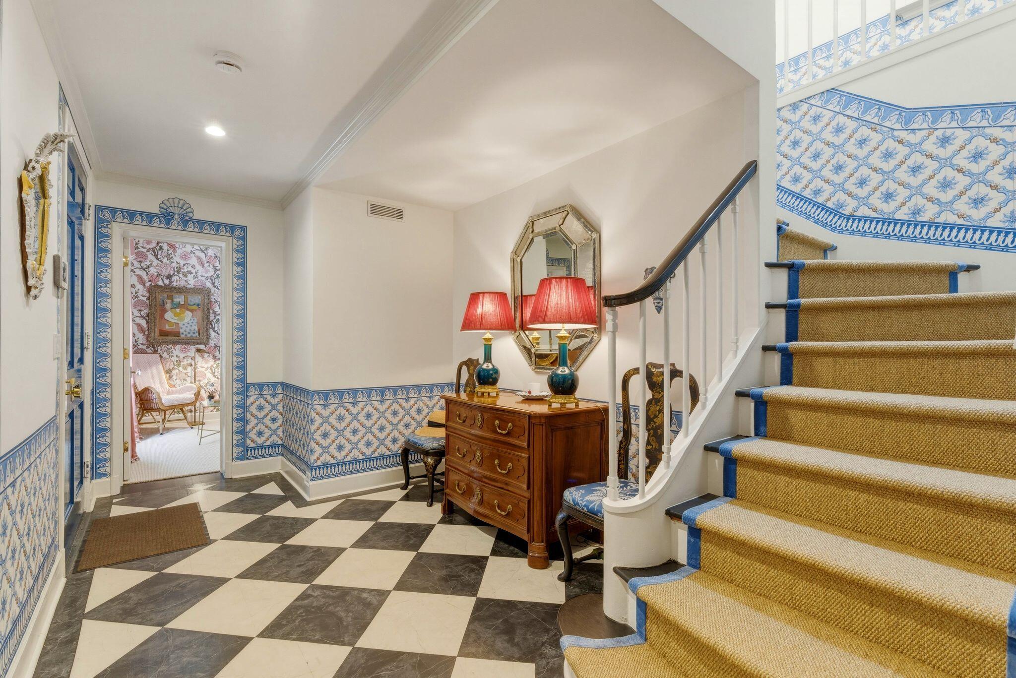152 Chilean Palm Beach, FL 33480