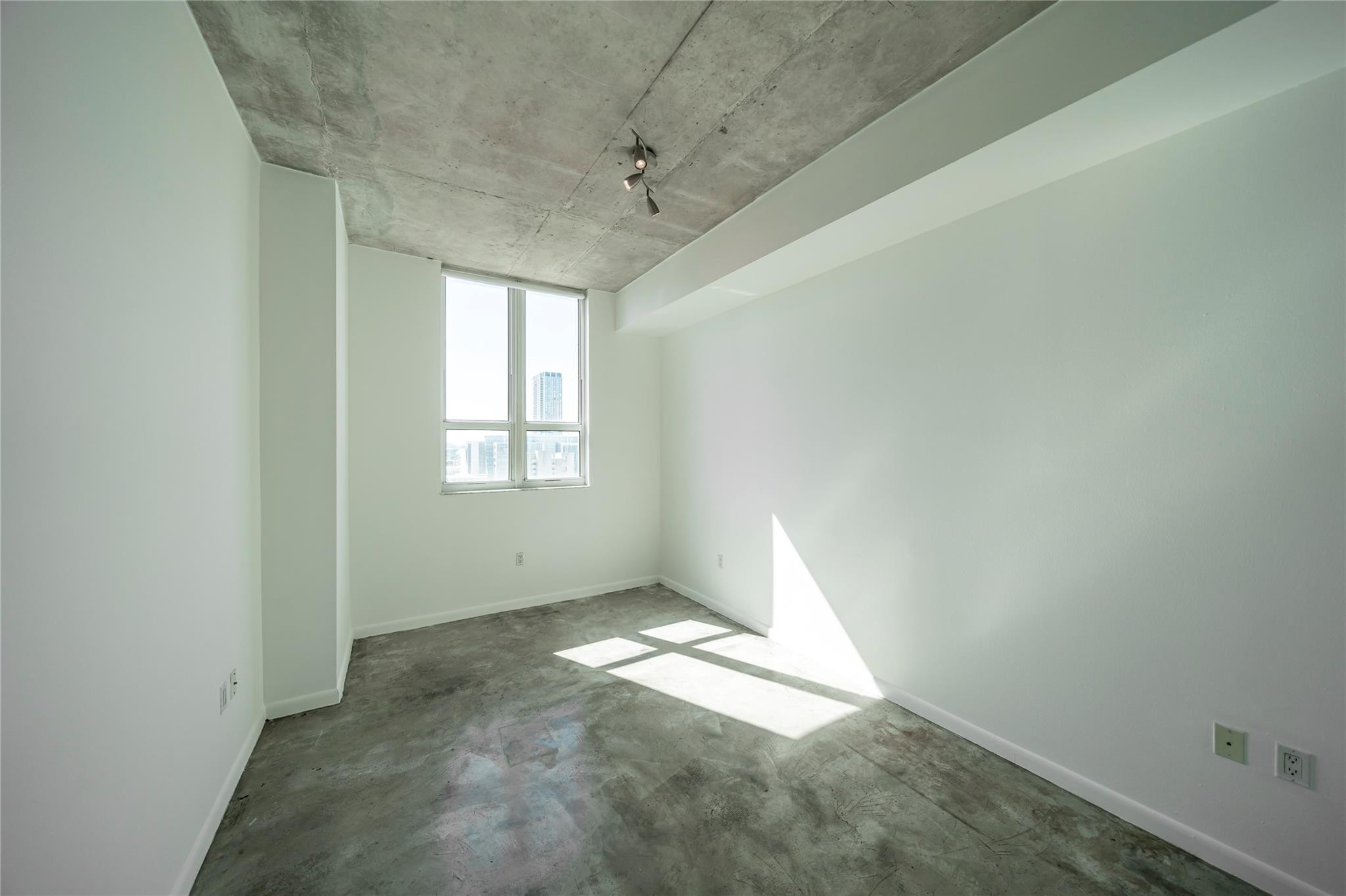 image Loft Downtown I12