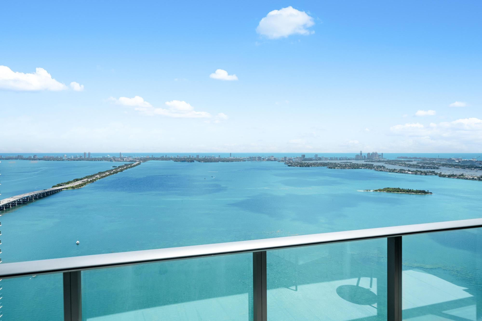480 NE 31st #Ph5104 Miami, FL 33137