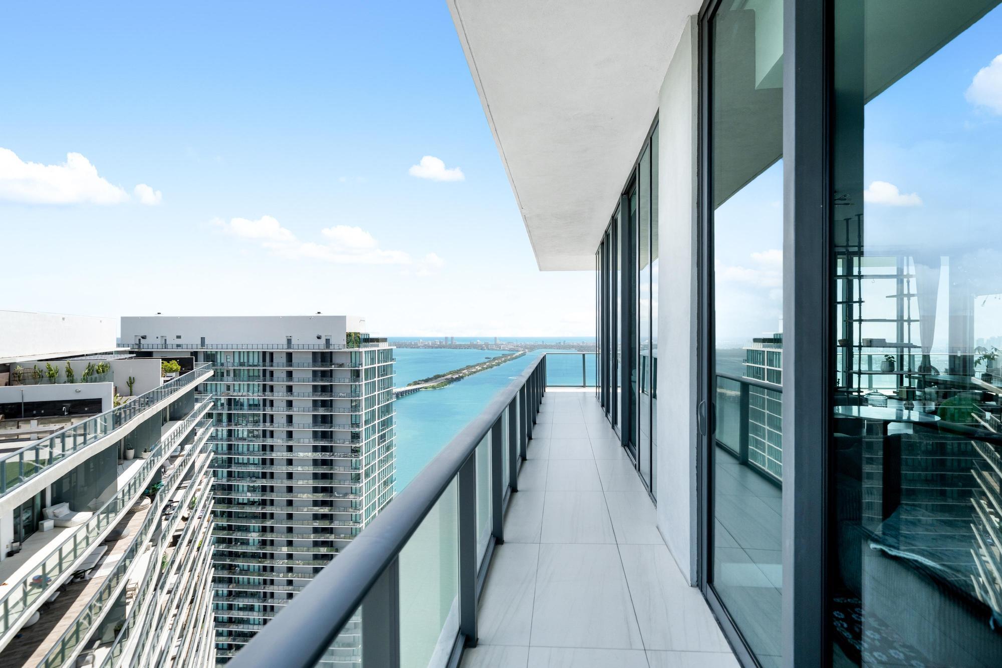 480 NE 31st #Ph5104 Miami, FL 33137