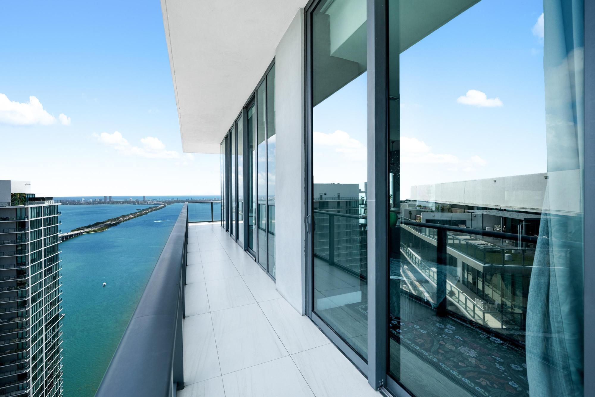 480 NE 31st #Ph5104 Miami, FL 33137