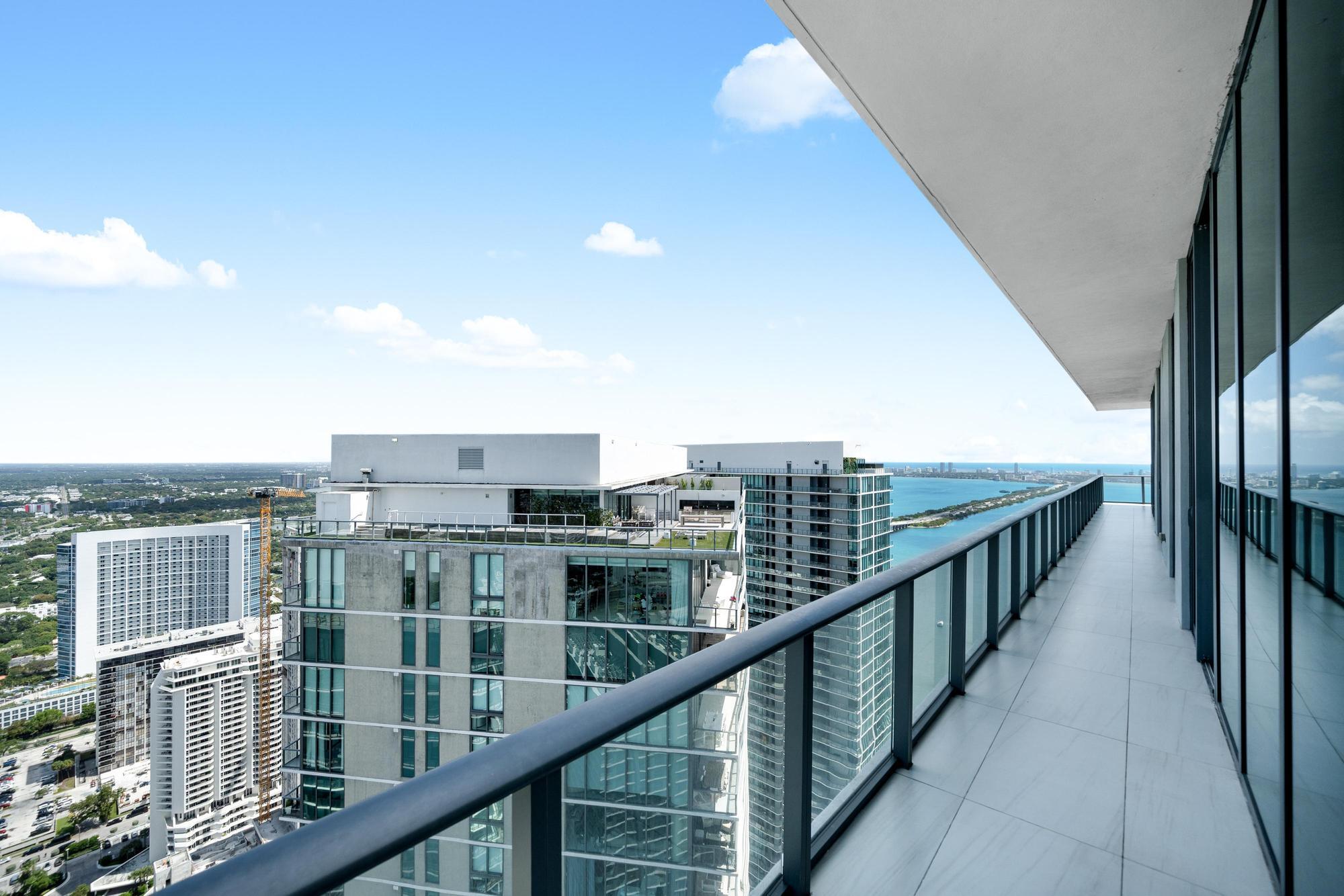 480 NE 31st #Ph5104 Miami, FL 33137