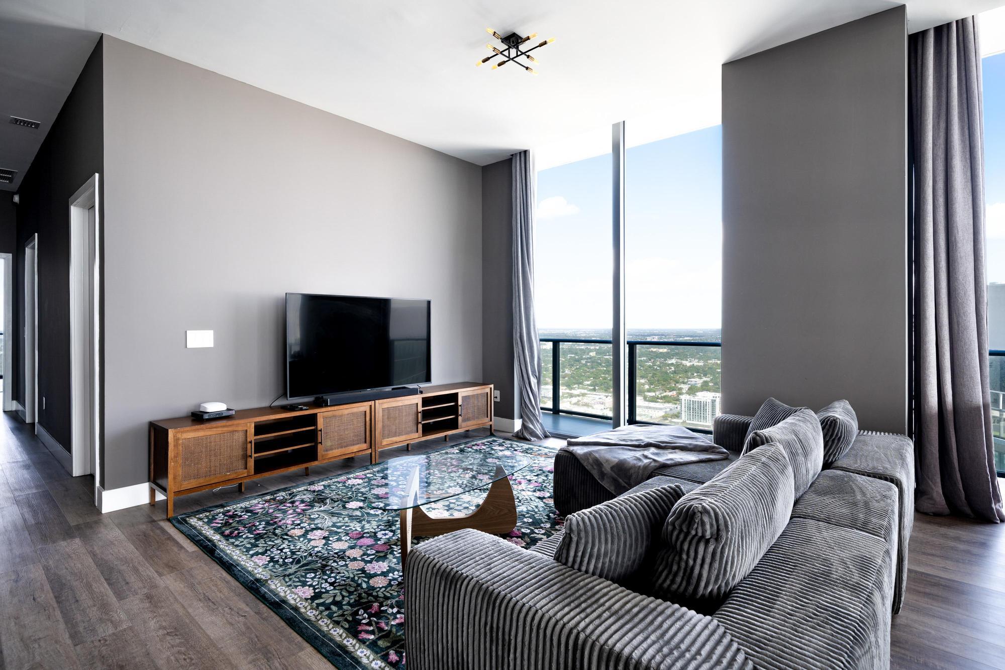 480 NE 31st #Ph5104 Miami, FL 33137