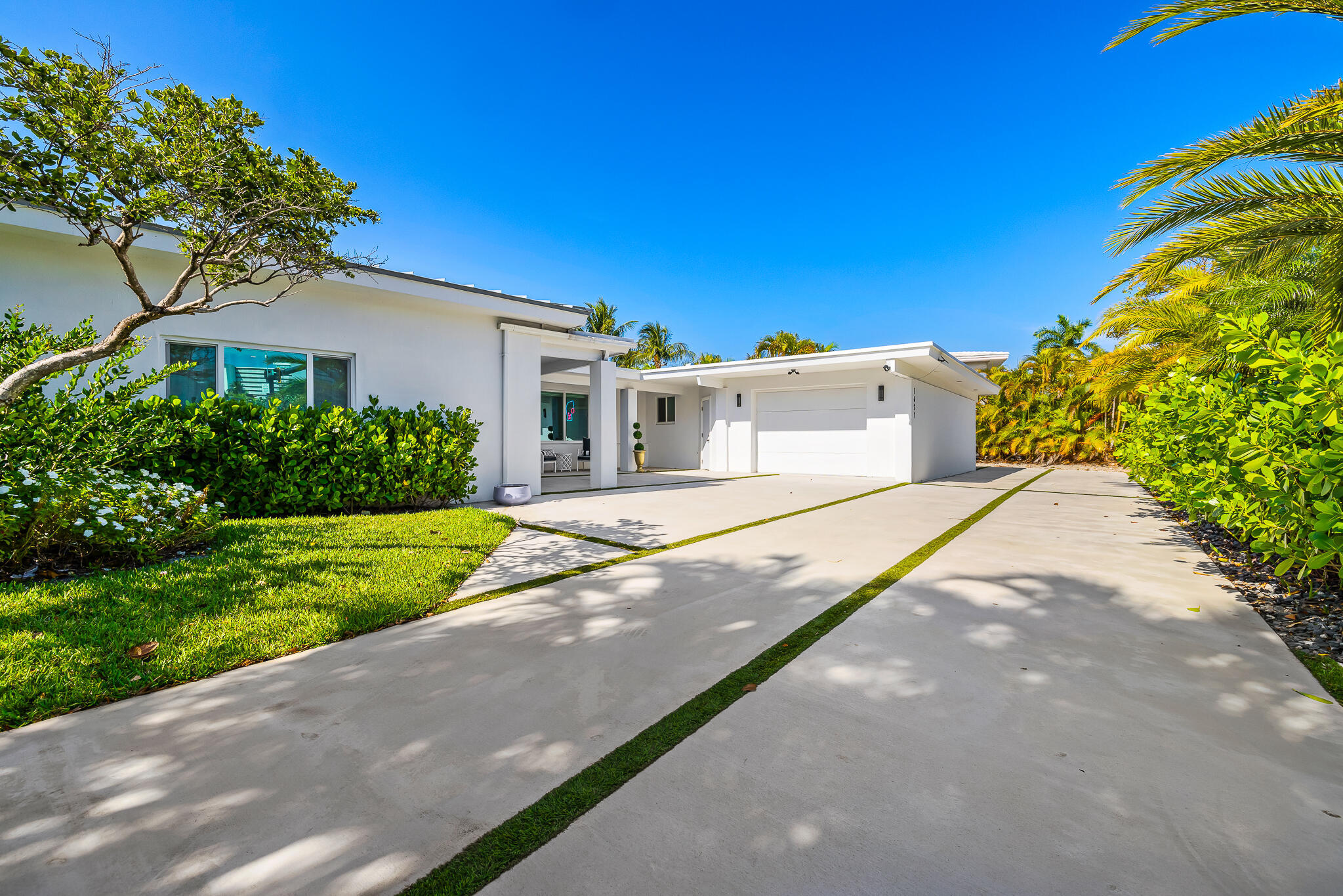 1627 Seabreeze