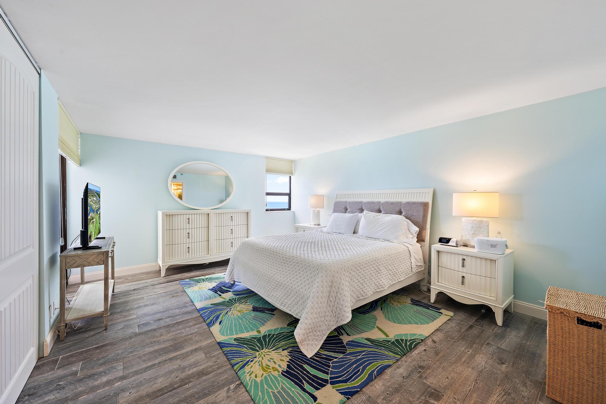 5280 N Ocean #8b Riviera Beach, FL 33404