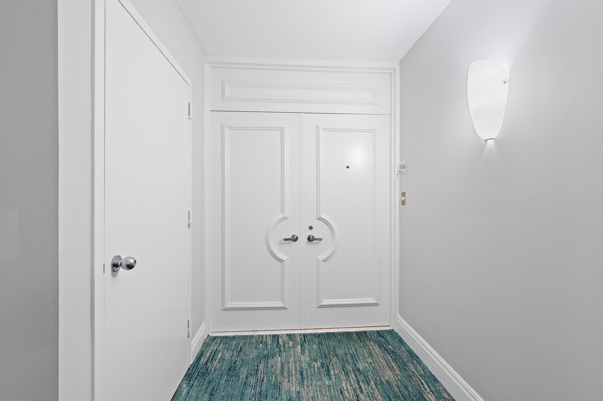5280 N Ocean #8b Riviera Beach, FL 33404