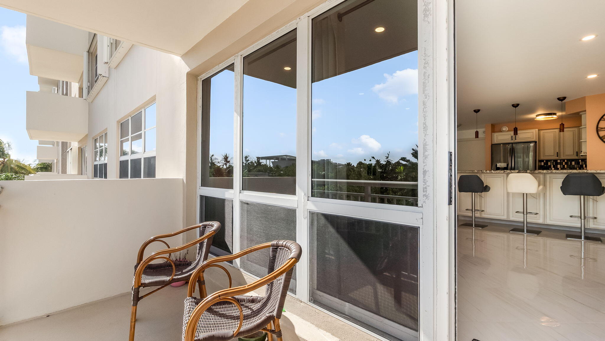 133 N Pompano Bch #204 Pompano Beach, FL 33062