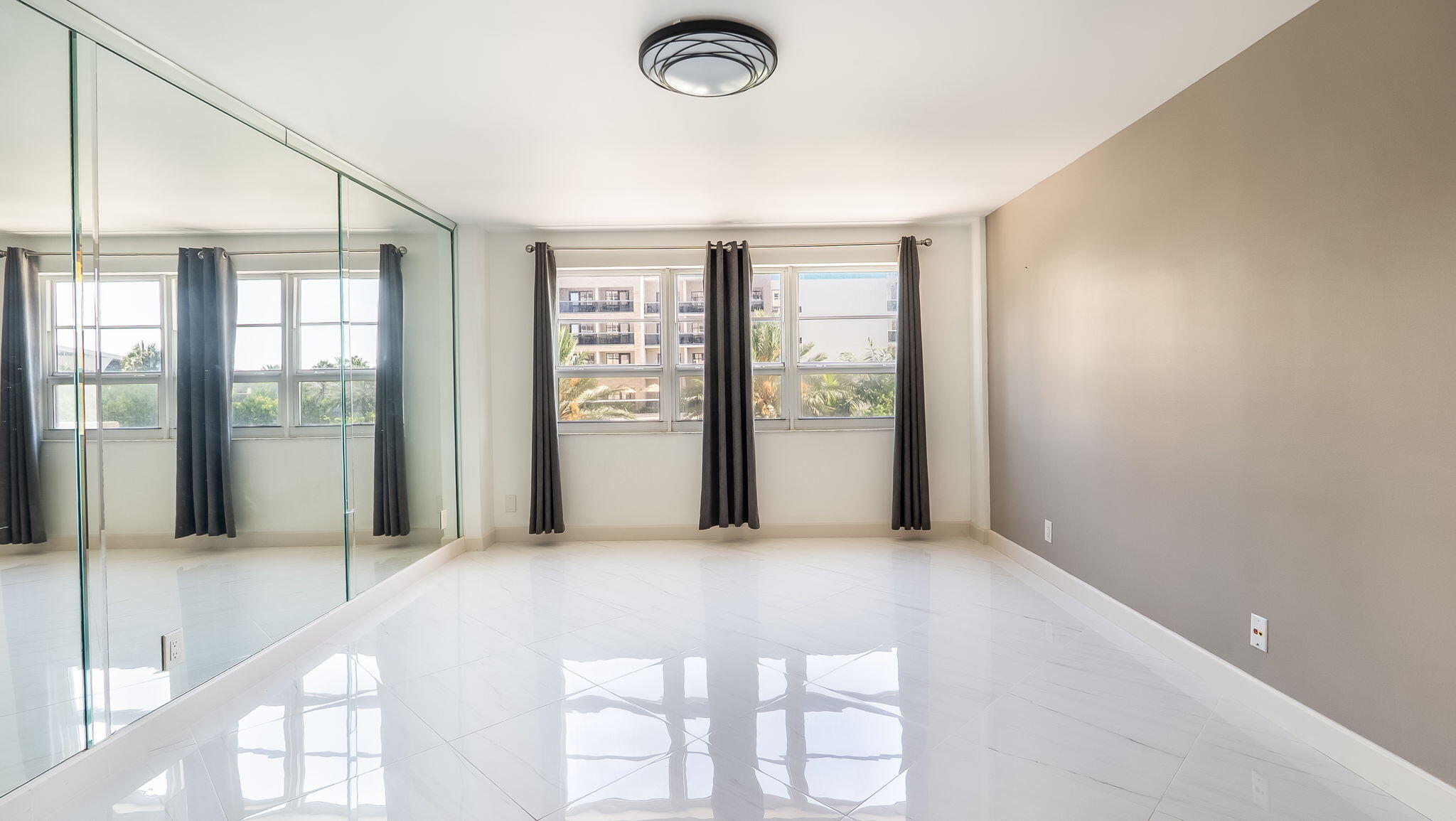 133 N Pompano Bch #204 Pompano Beach, FL 33062