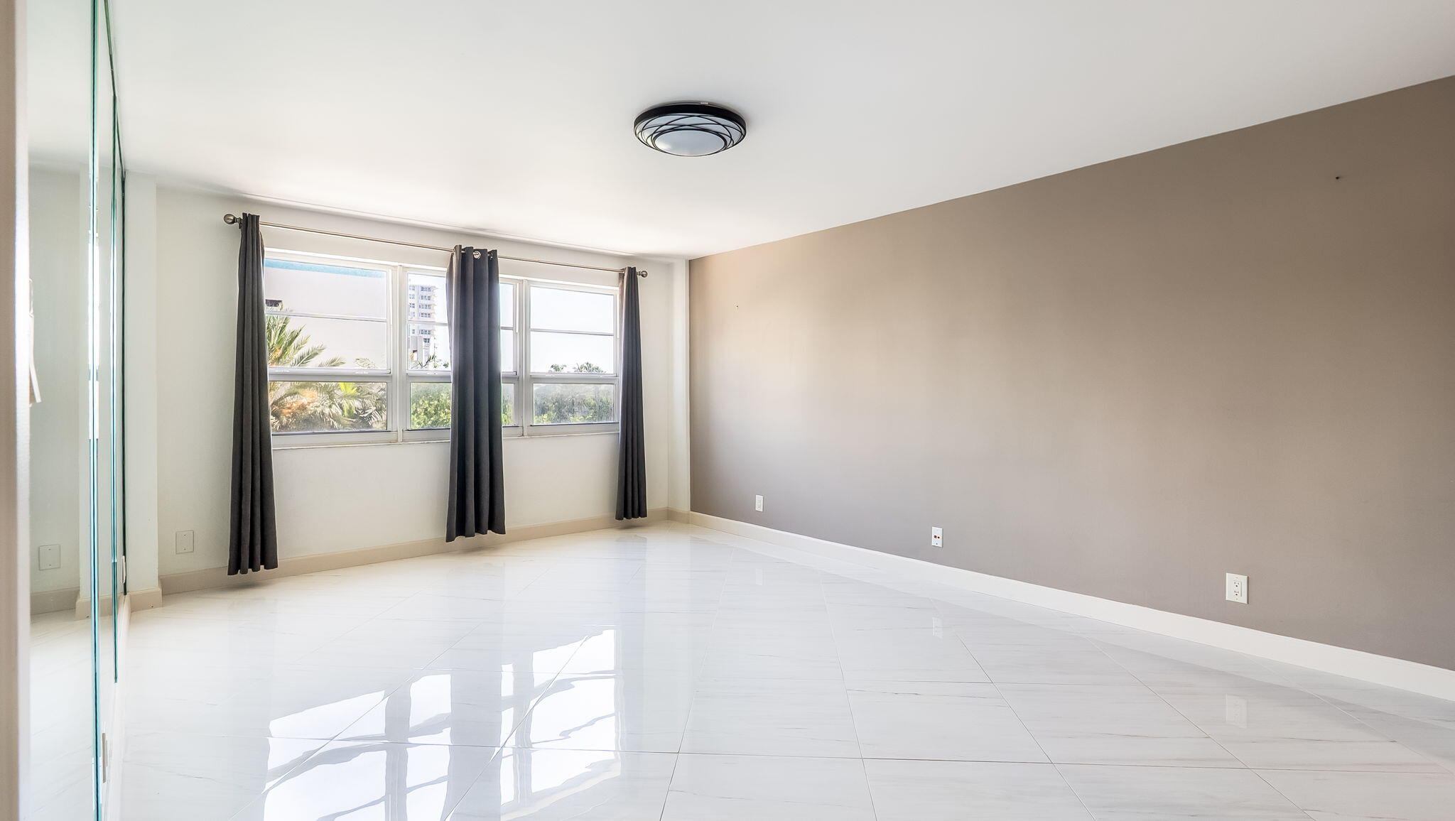 133 N Pompano Bch #204 Pompano Beach, FL 33062