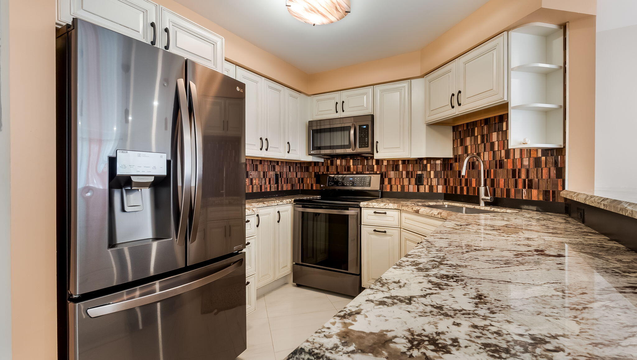 133 N Pompano Bch #204 Pompano Beach, FL 33062