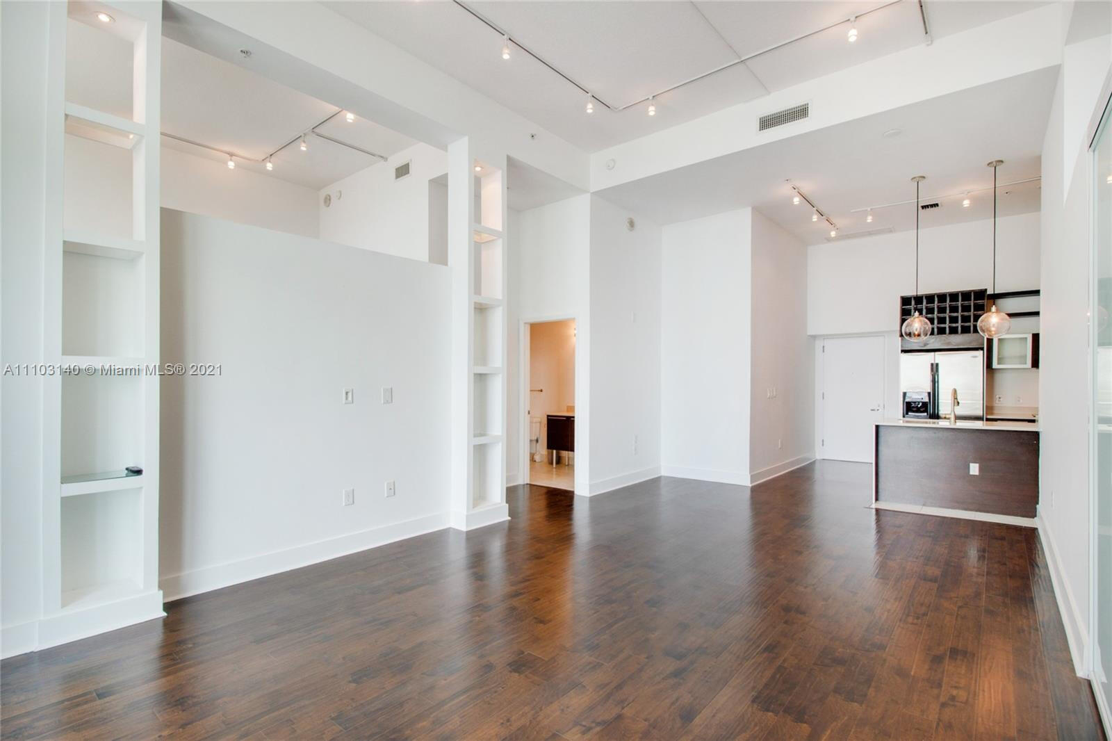 1900 N Bayshore #912