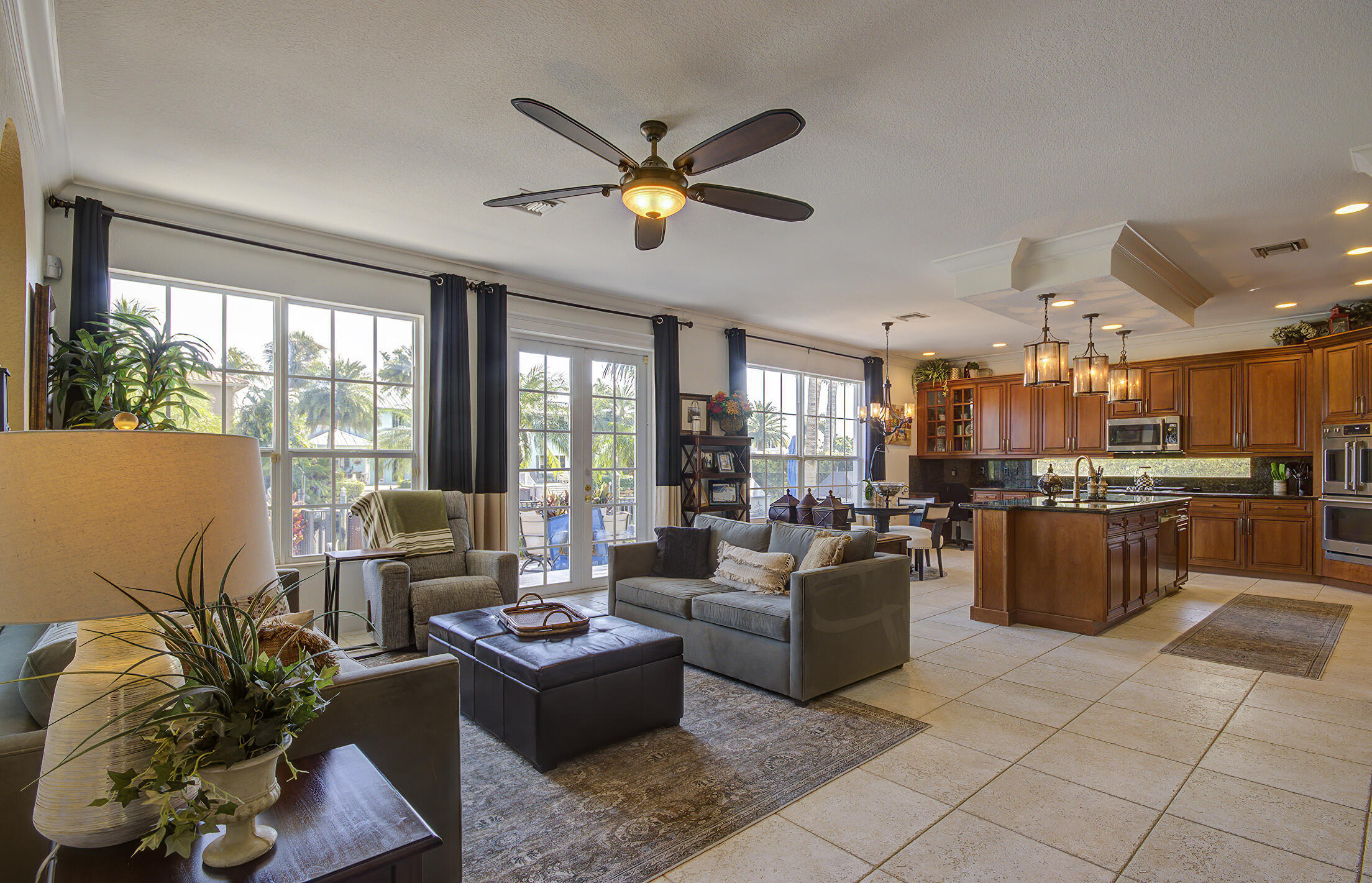 4040 NE 25th Lighthouse Point, FL 33064
