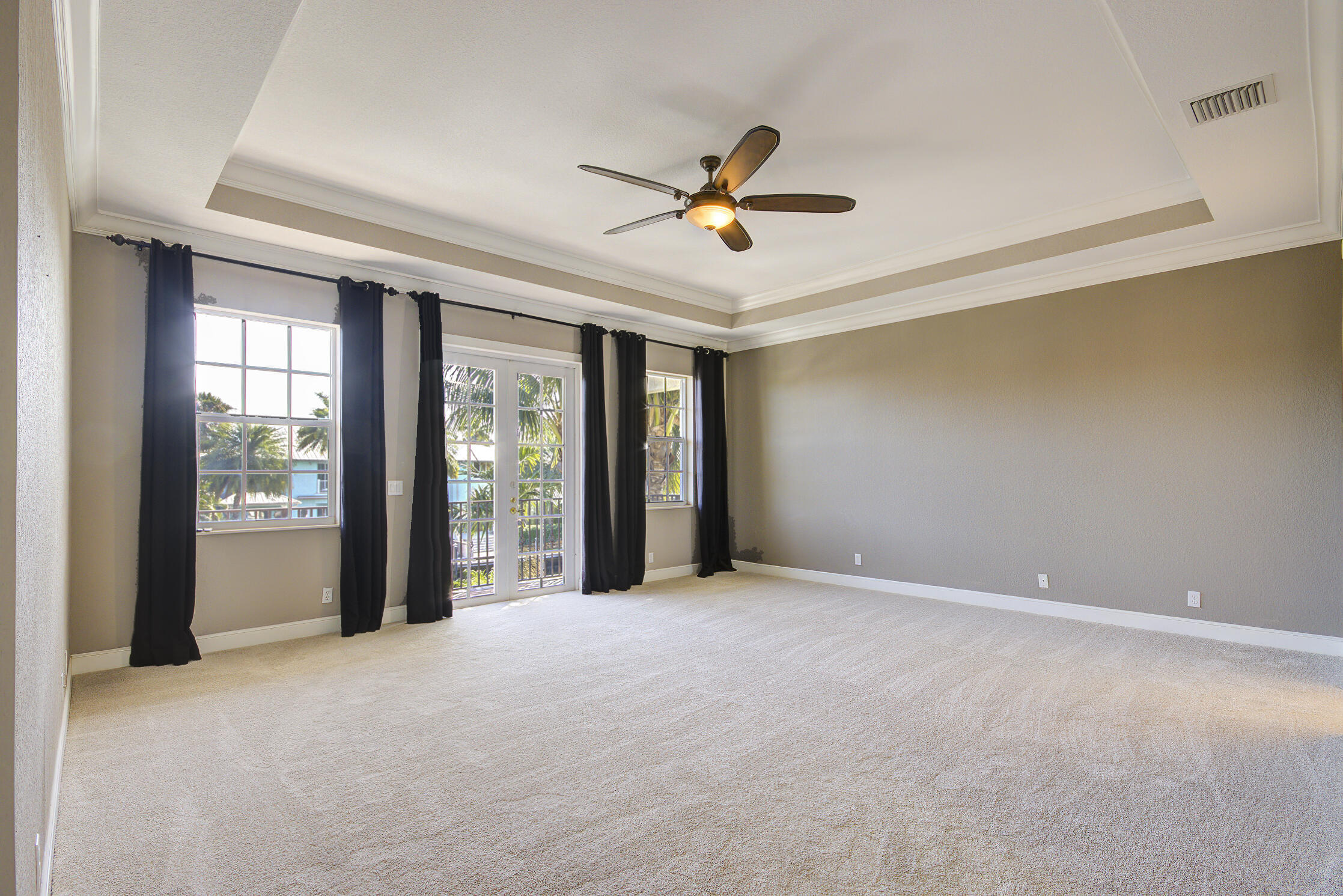 4040 NE 25th Lighthouse Point, FL 33064