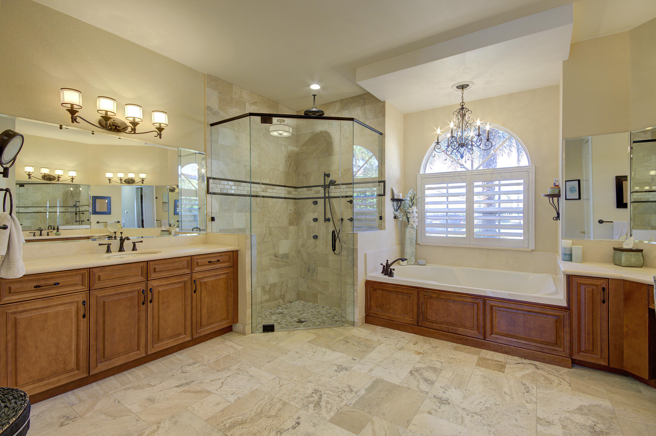 4040 NE 25th Lighthouse Point, FL 33064