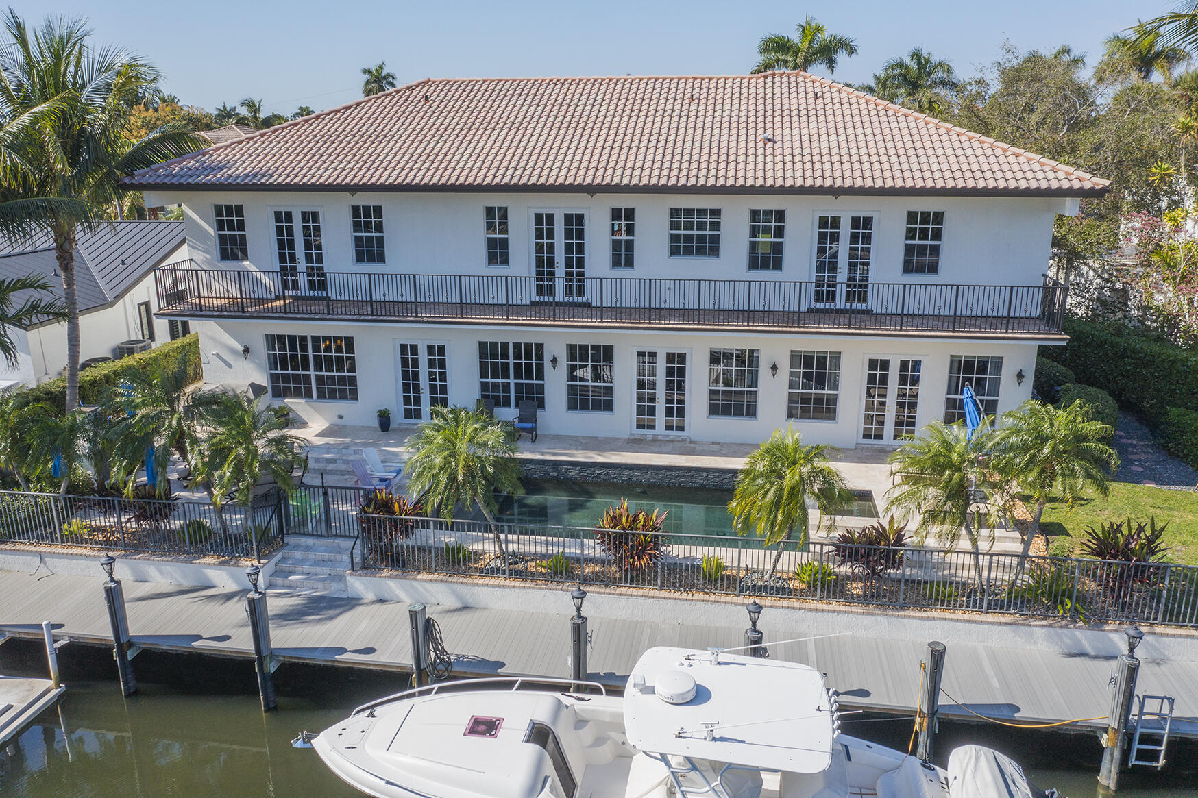 4040 NE 25th Lighthouse Point, FL 33064
