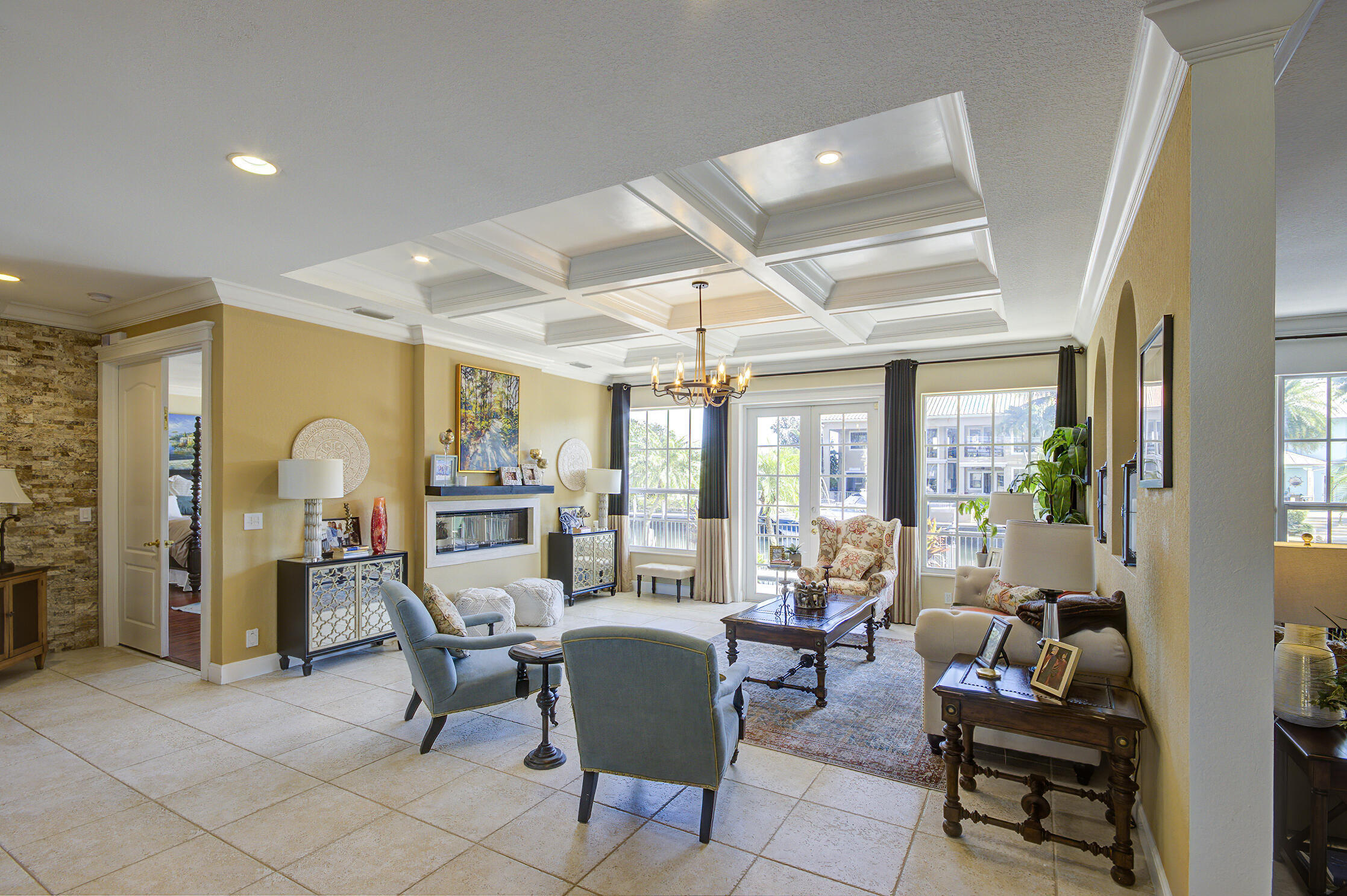 4040 NE 25th Lighthouse Point, FL 33064