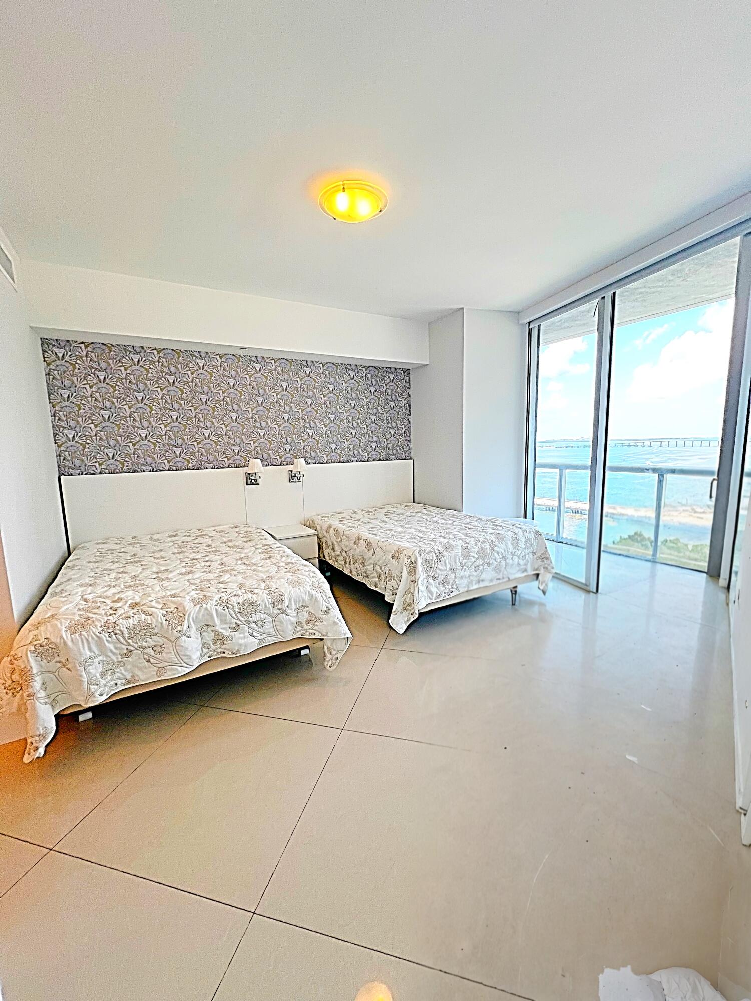image Icon Brickell II21