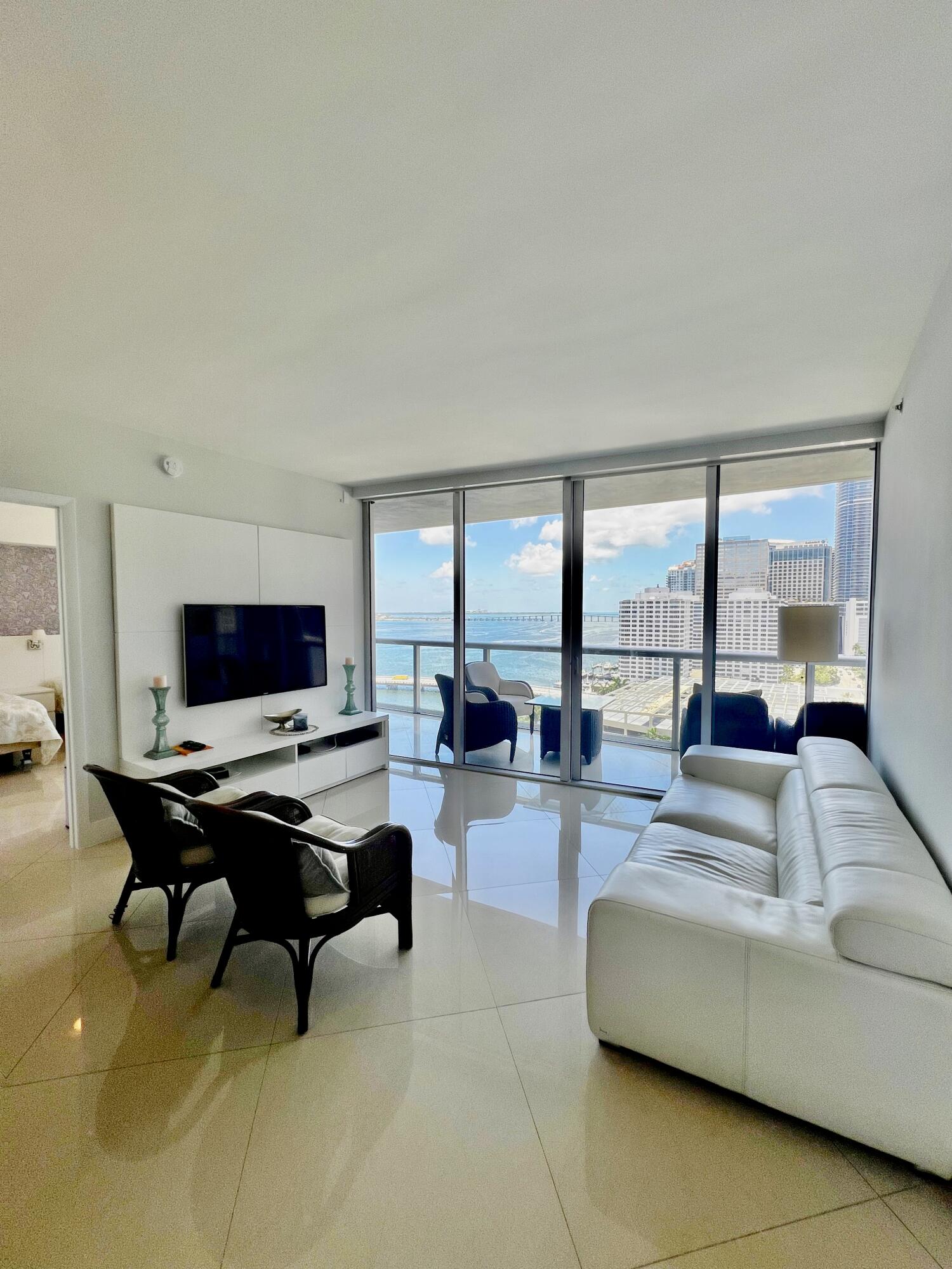 image Icon Brickell II6