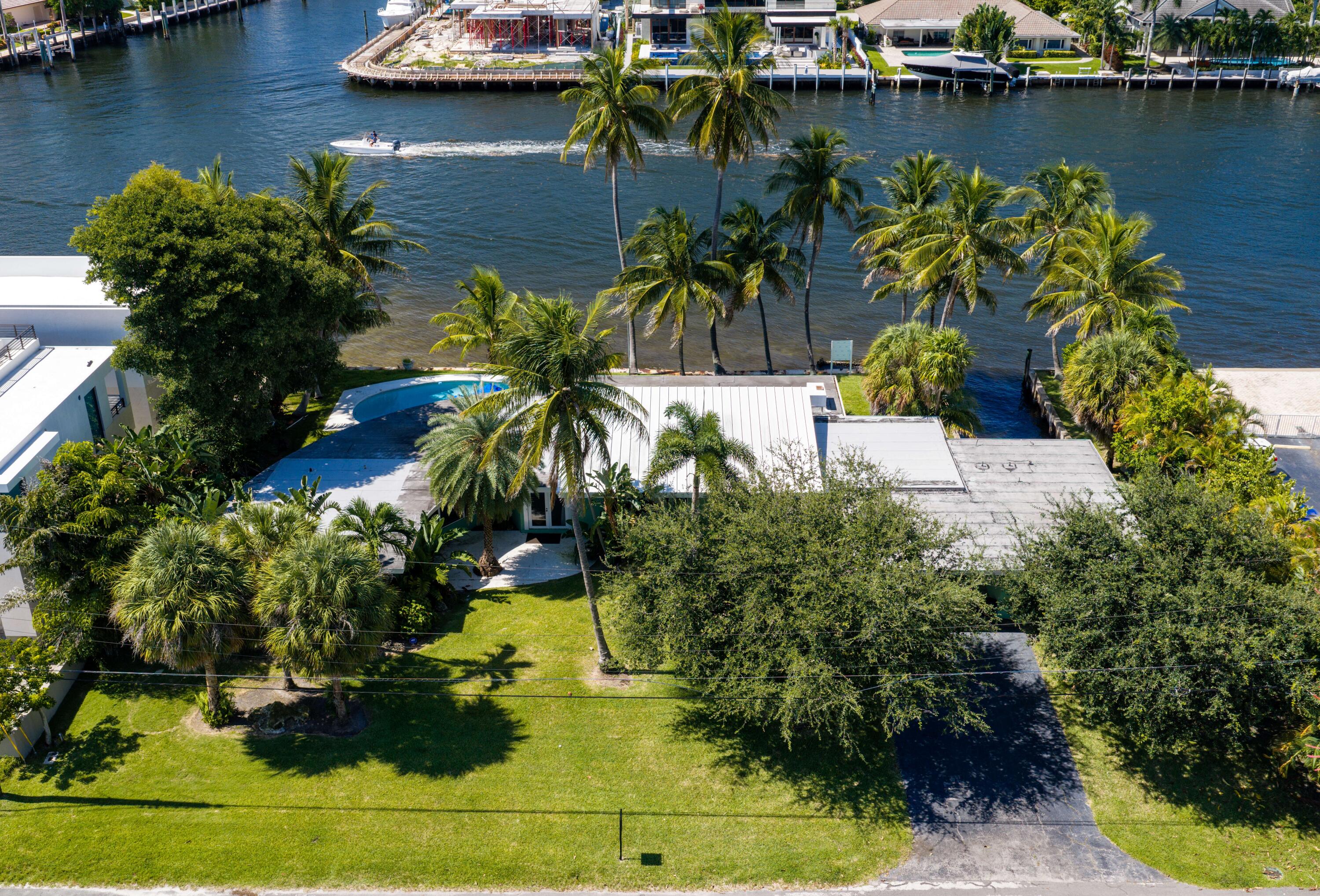 2605 N Riverside Pompano Beach, FL 33062