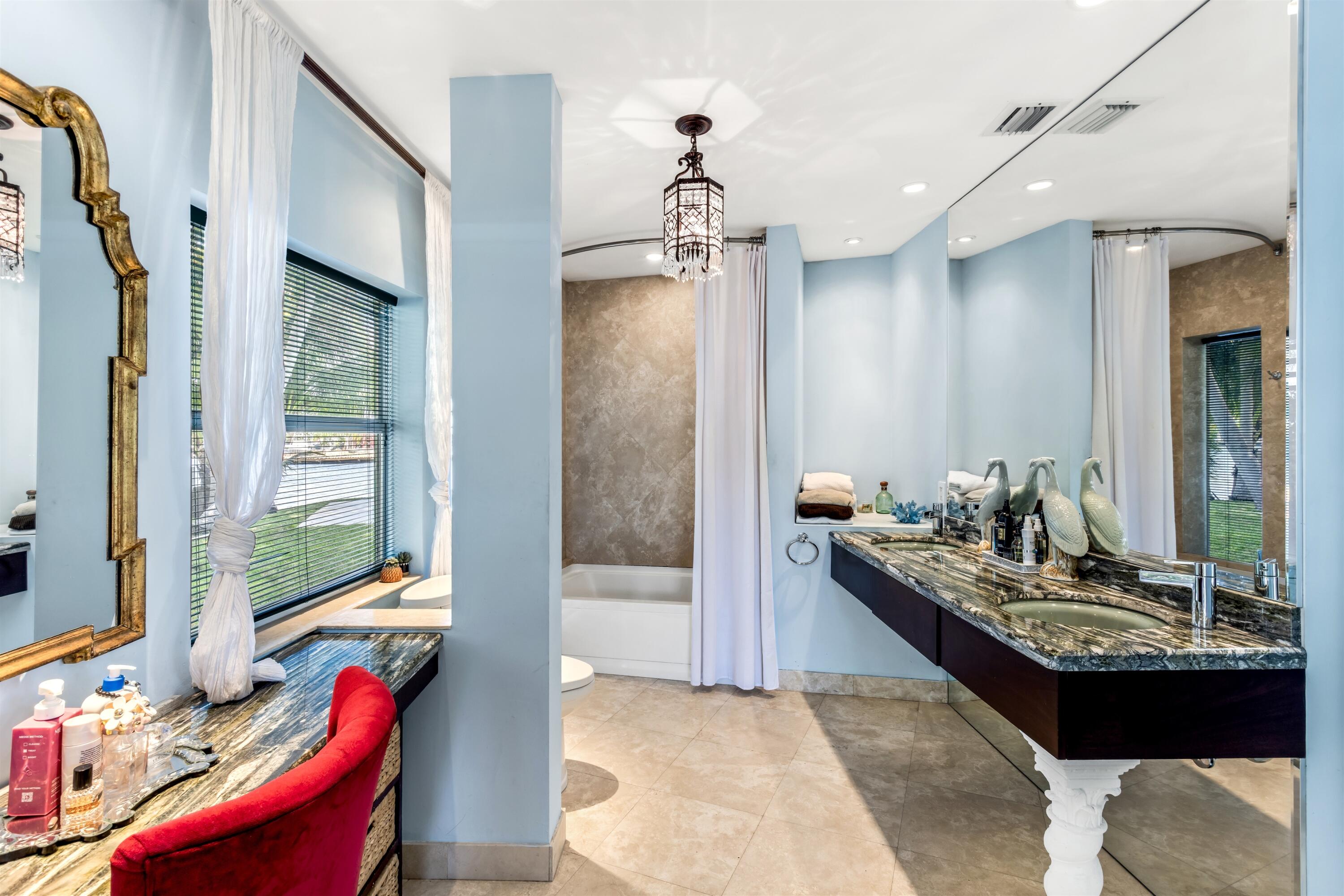 2605 N Riverside Dr Pompano Beach, FL 33062
