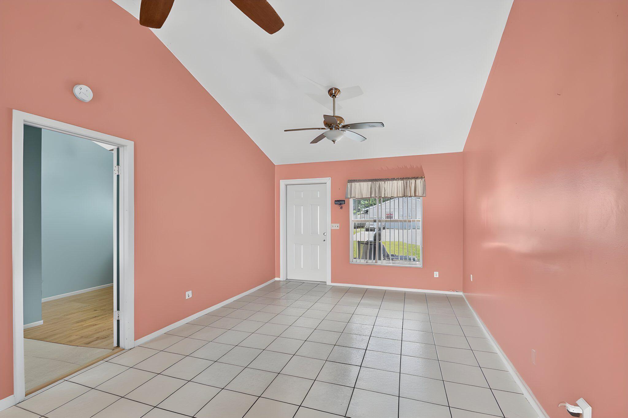 207/227 Ethelyn Dr West Palm Beach, FL 33415