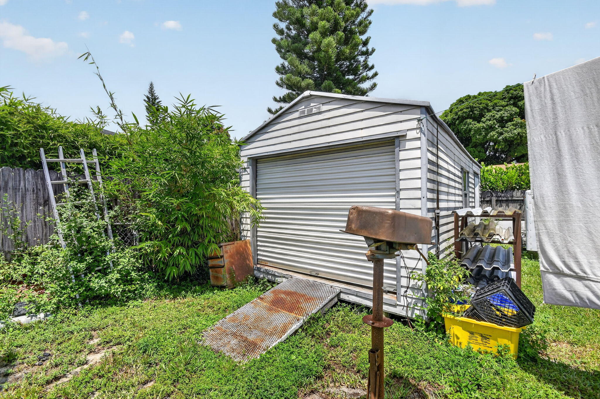 207/227 Ethelyn Dr West Palm Beach, FL 33415