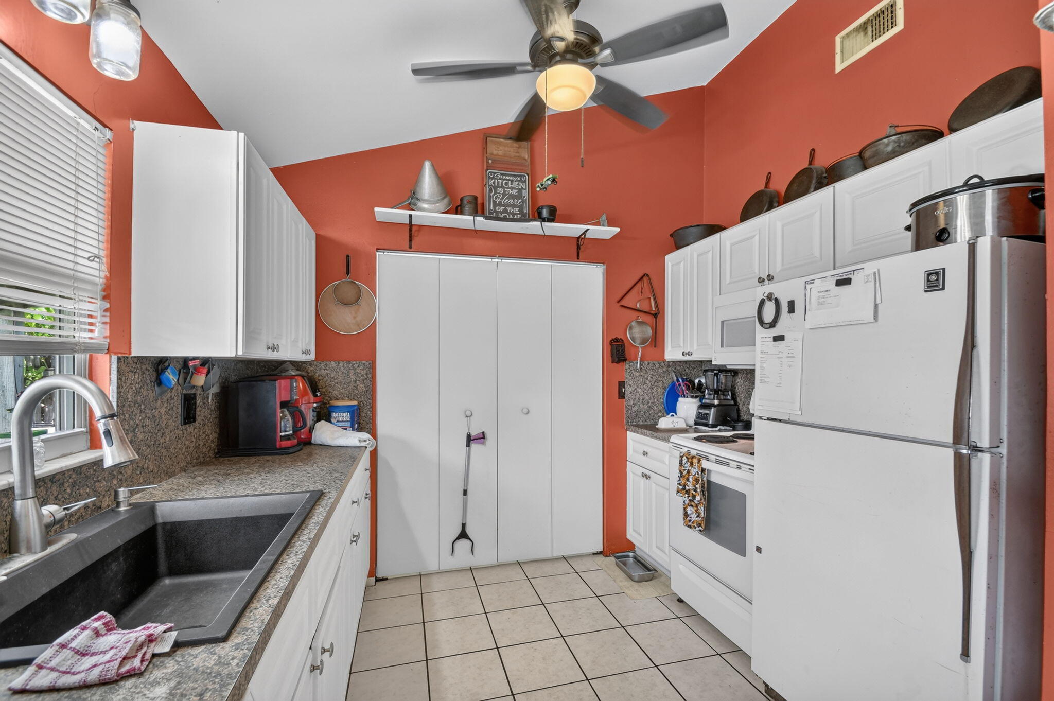 207/227 Ethelyn Dr West Palm Beach, FL 33415