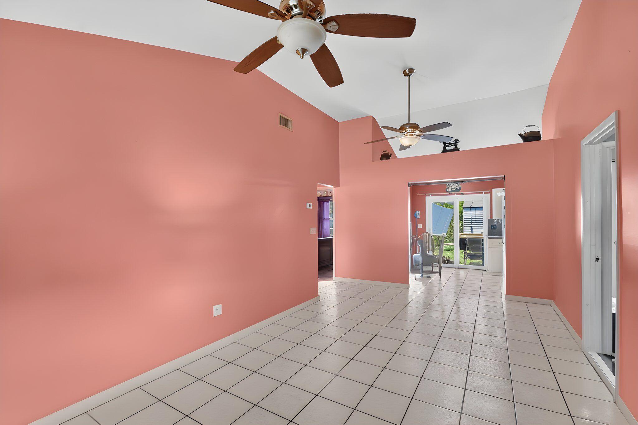 207/227 Ethelyn Dr West Palm Beach, FL 33415