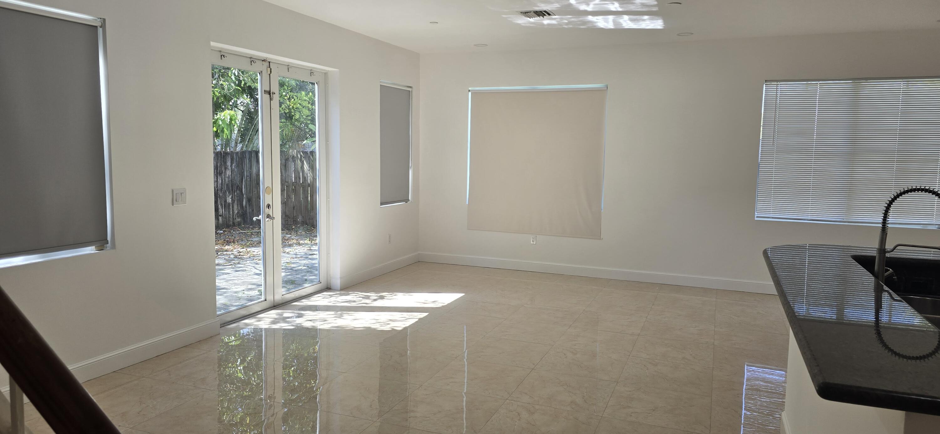 635 NE 11th Ave Fort Lauderdale, FL 33304