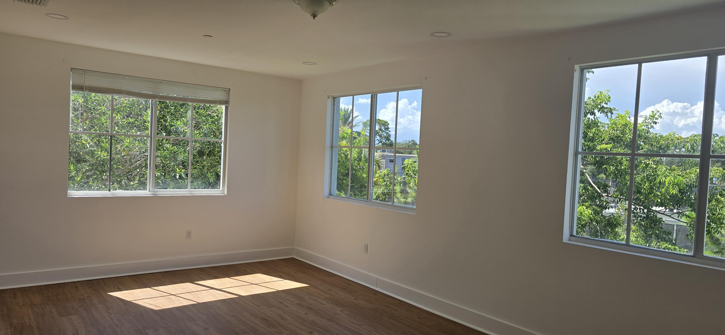 635 NE 11th Ave Fort Lauderdale, FL 33304