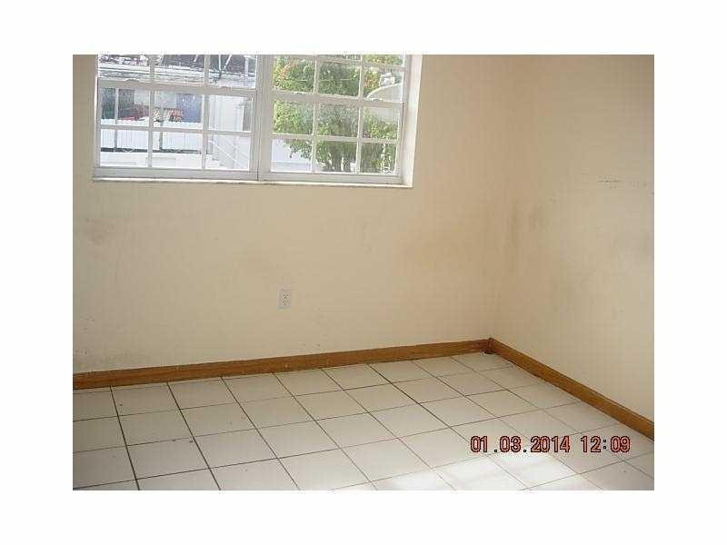 528 Meridian Ave #204 Miami Beach, FL 33139