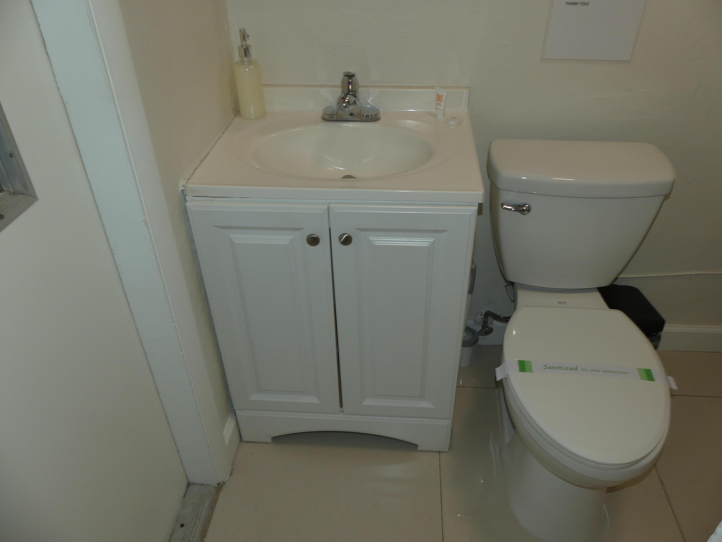 1761 NE 55th St Fort Lauderdale, FL 33334