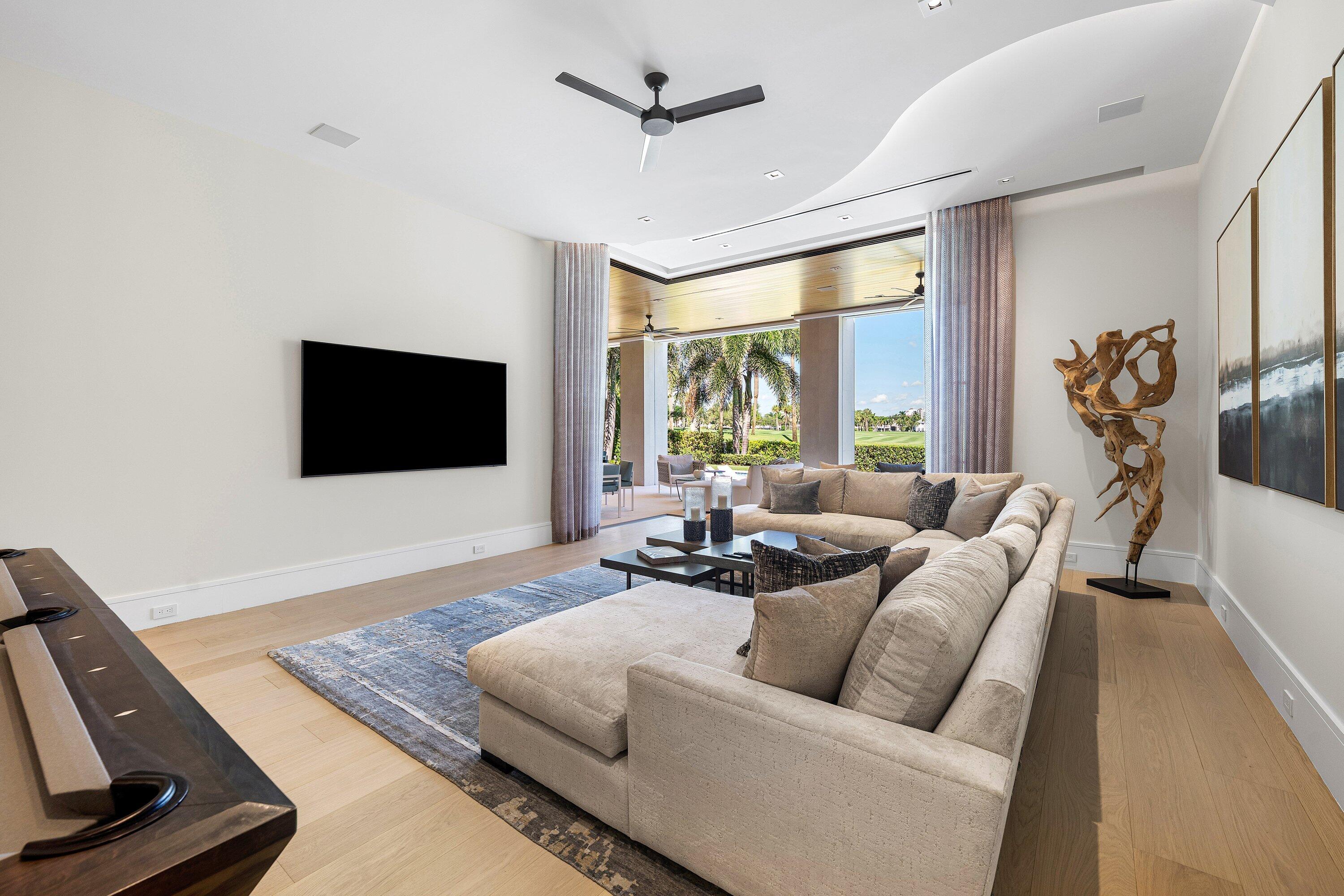 471 Royal Palm Way Boca Raton, FL 33432