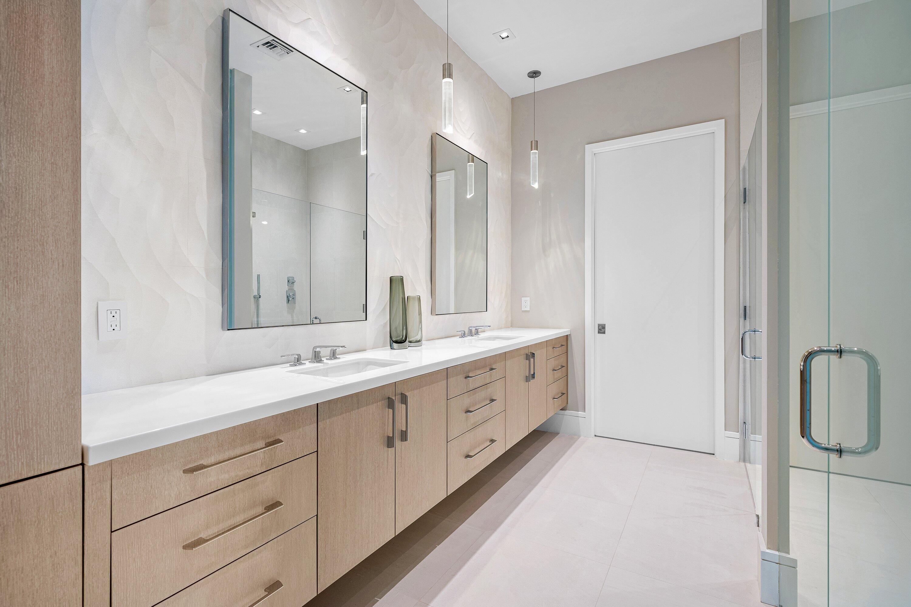 471 Royal Palm Way Boca Raton, FL 33432