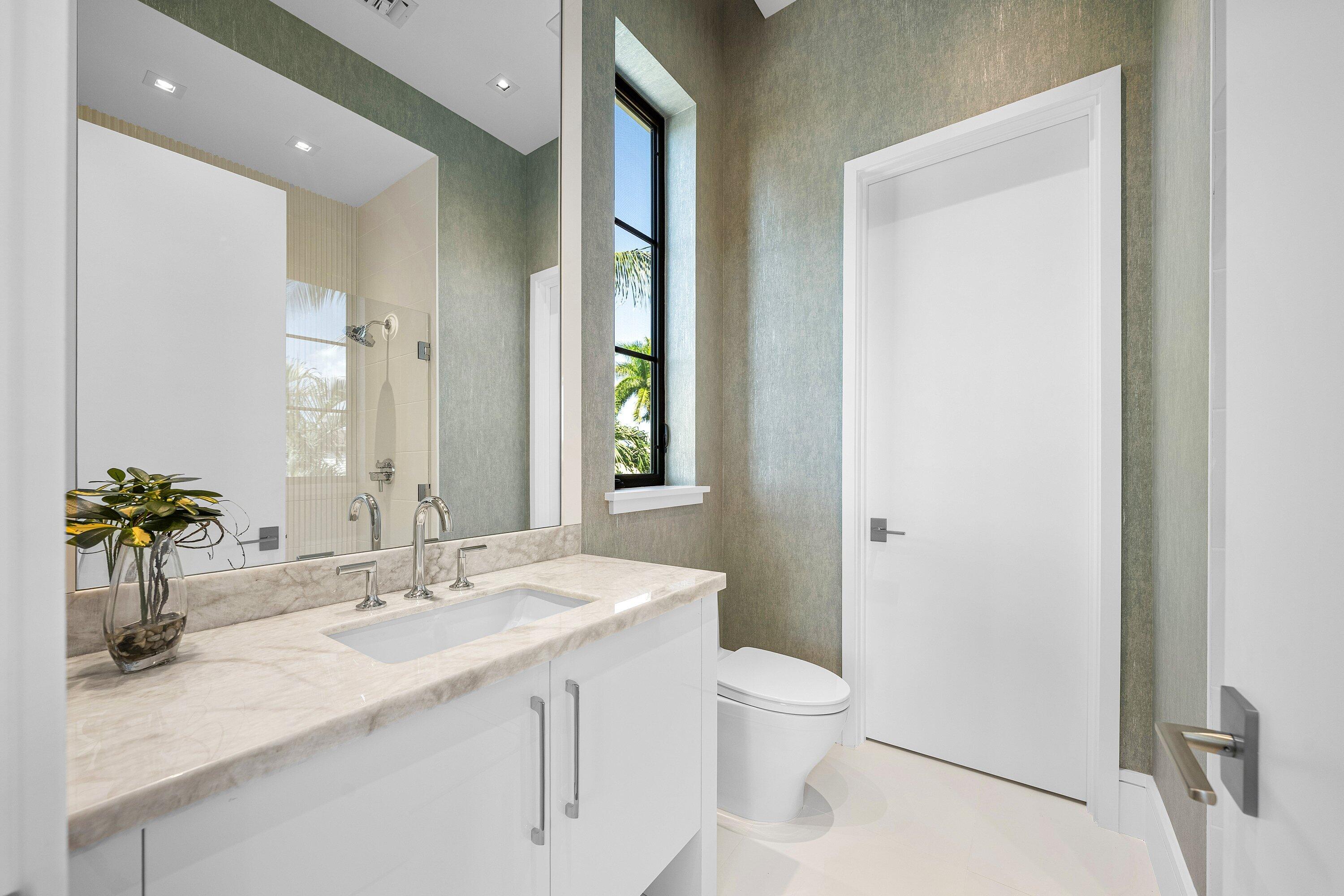 471 Royal Palm Way Boca Raton, FL 33432