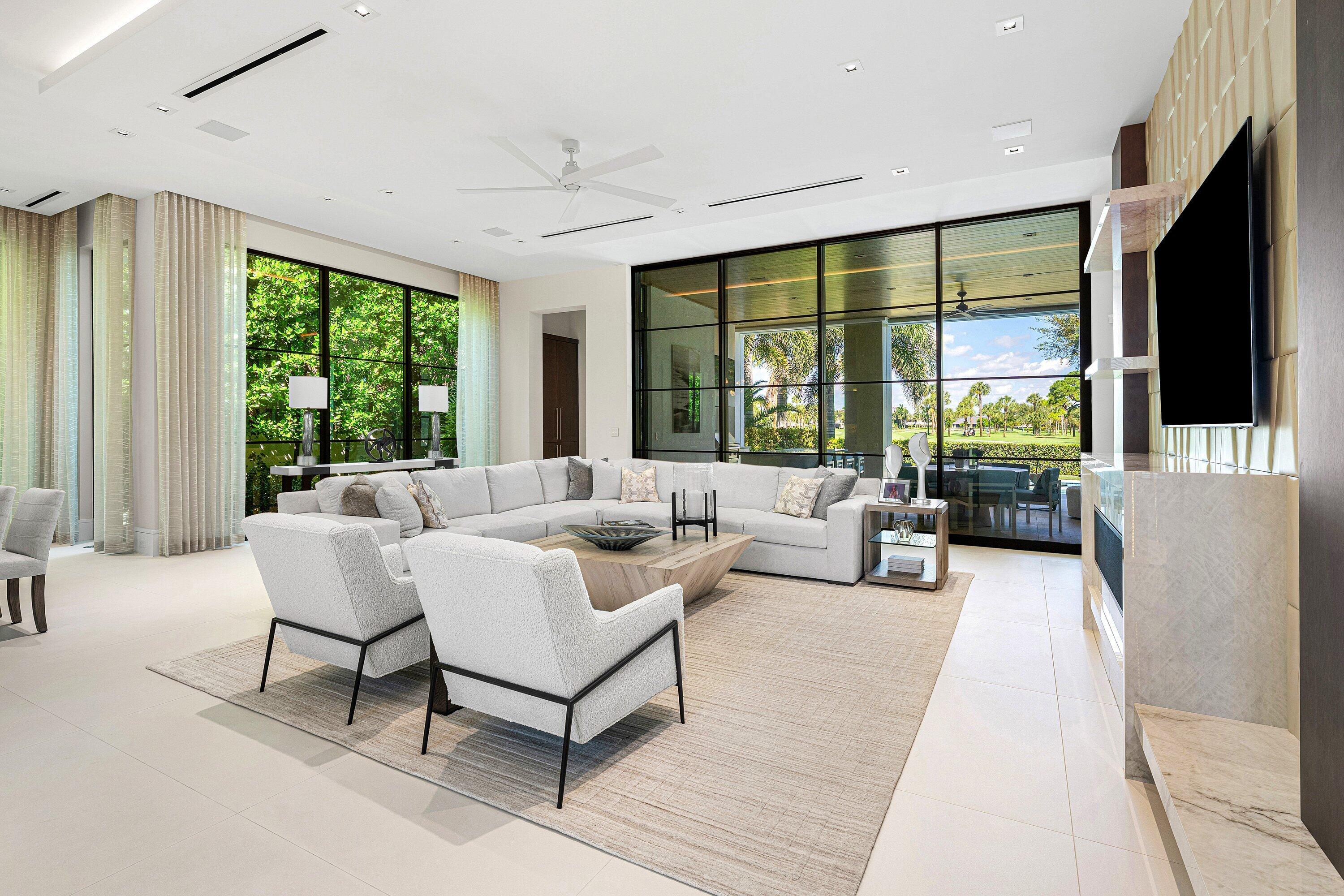 471 Royal Palm Way Boca Raton, FL 33432