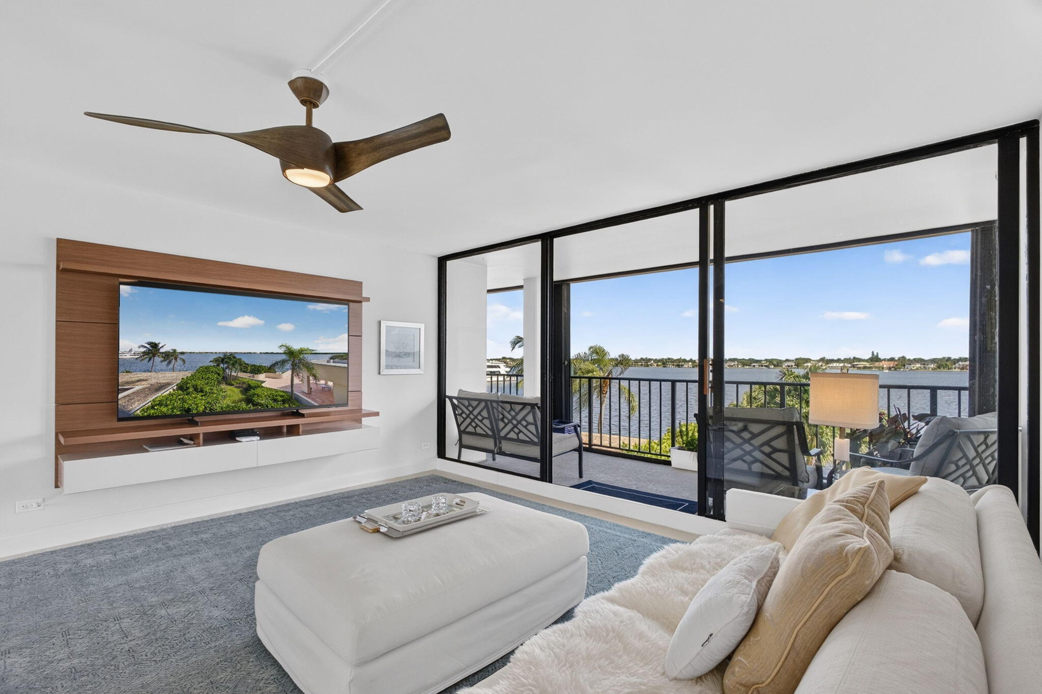 130 Lakeshore #323