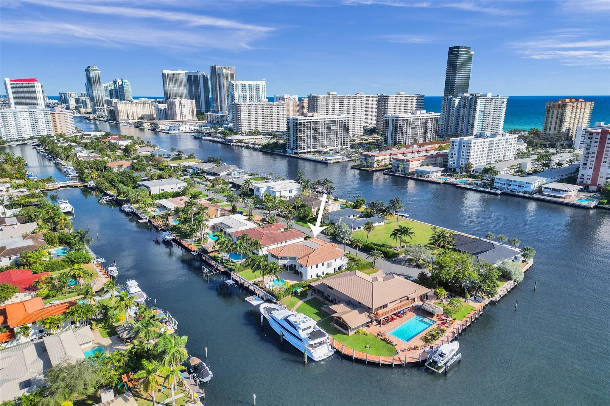 642 Palm Dr Hallandale Beach, FL 33009 642 Palm Dr Hallandale Beach, FL 33009