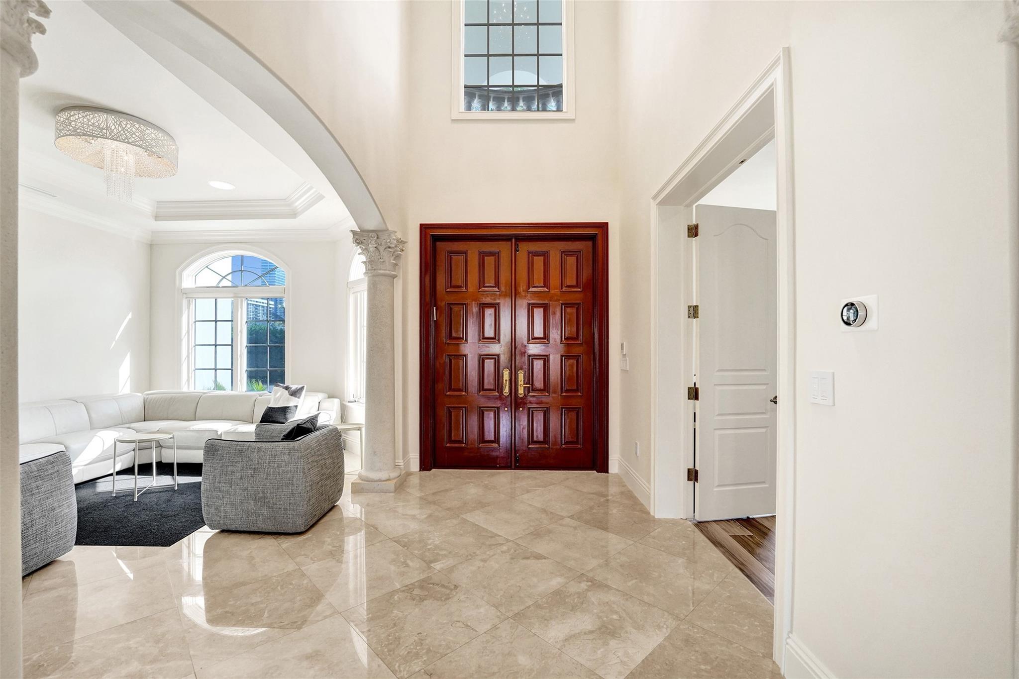 642 Palm Dr Hallandale Beach, FL 33009 642 Palm Dr Hallandale Beach, FL 33009