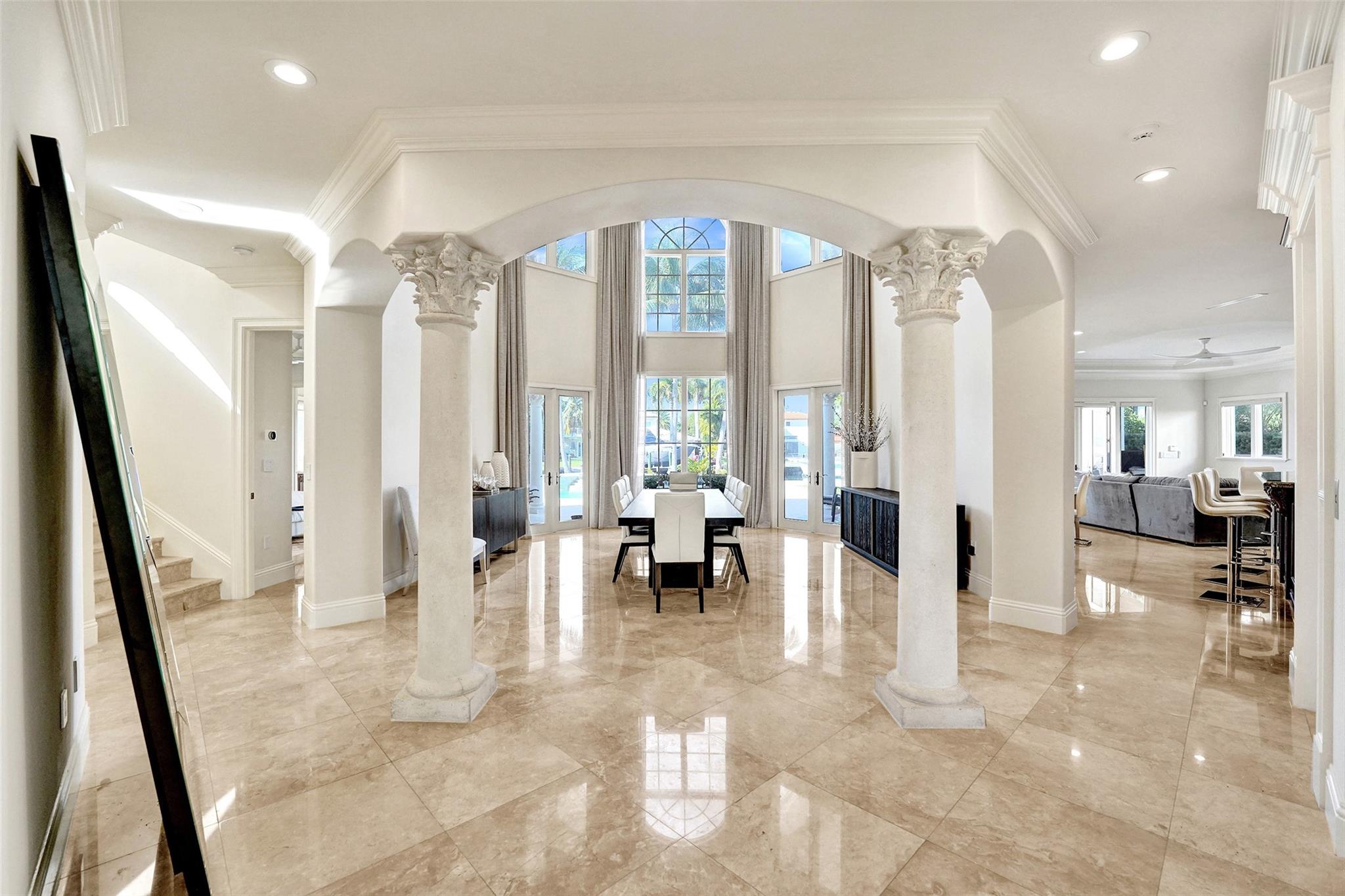 642 Palm Dr Hallandale Beach, FL 33009 642 Palm Dr Hallandale Beach, FL 33009