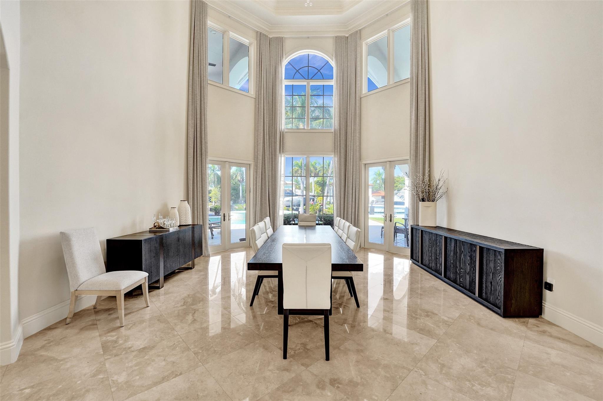 642 Palm Dr Hallandale Beach, FL 33009 642 Palm Dr Hallandale Beach, FL 33009