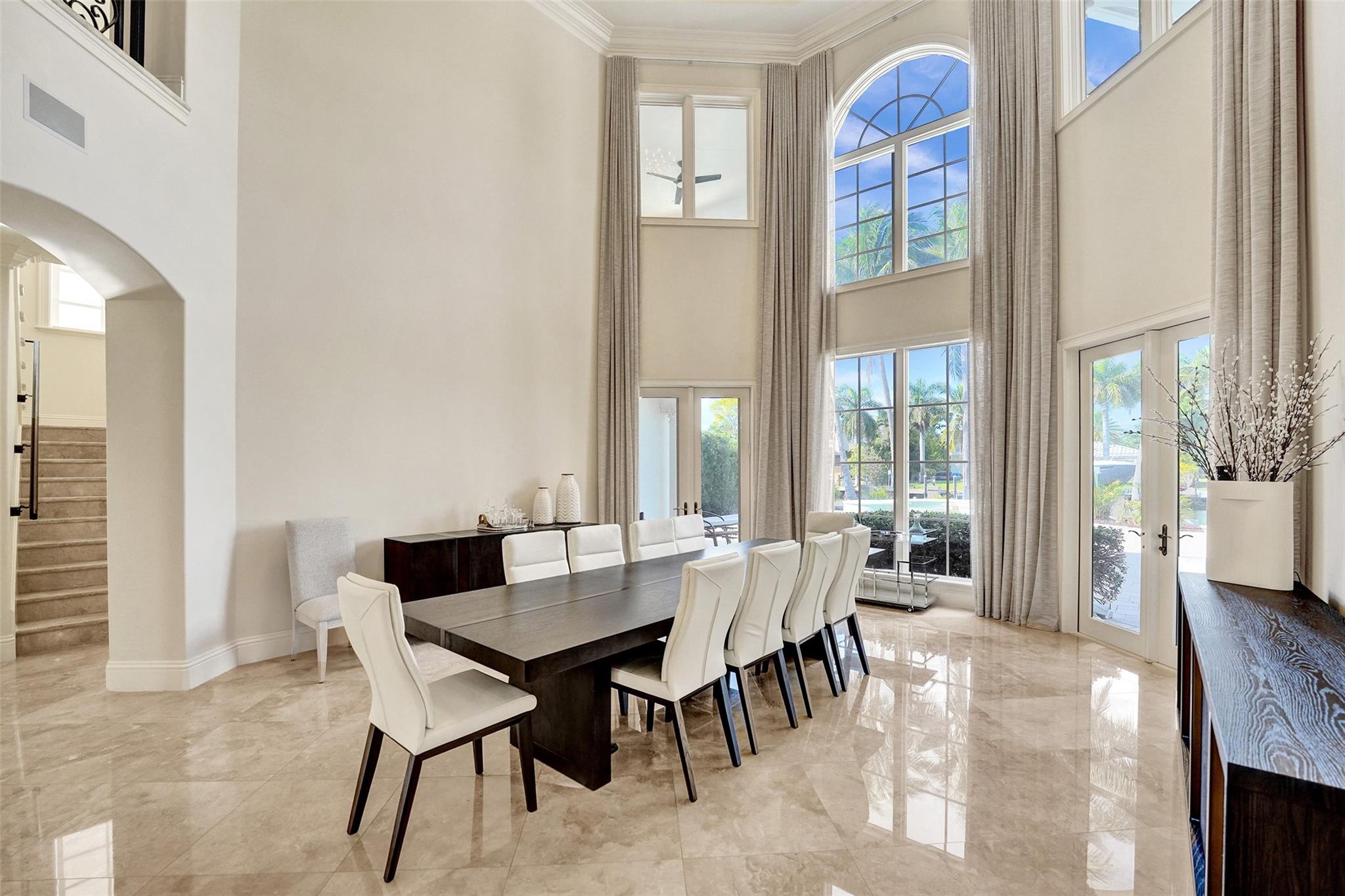 642 Palm Dr Hallandale Beach, FL 33009 642 Palm Dr Hallandale Beach, FL 33009