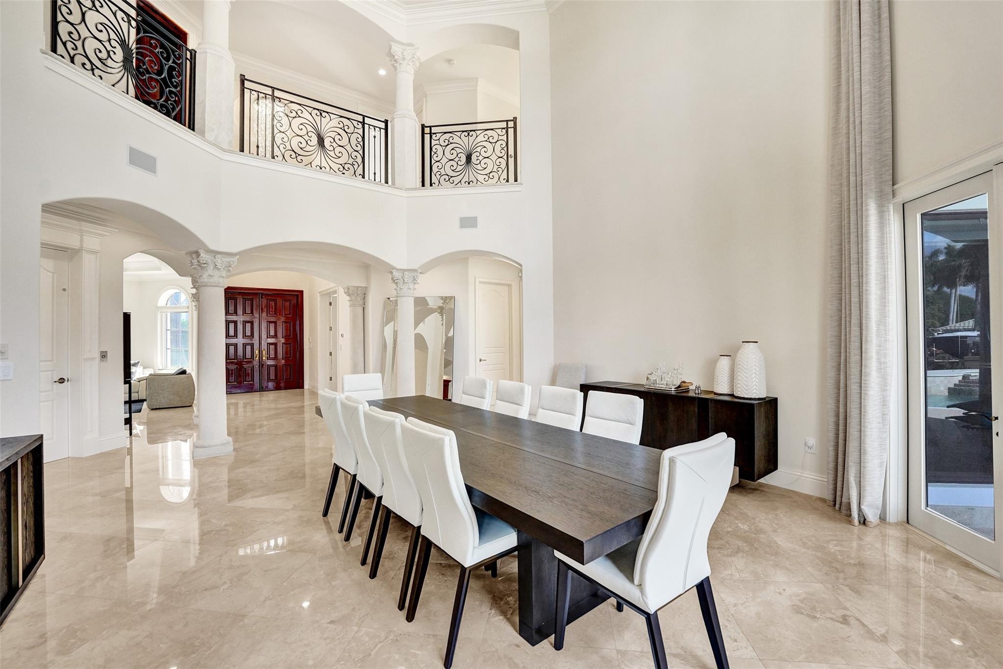 642 Palm Dr Hallandale Beach, FL 33009 642 Palm Dr Hallandale Beach, FL 33009