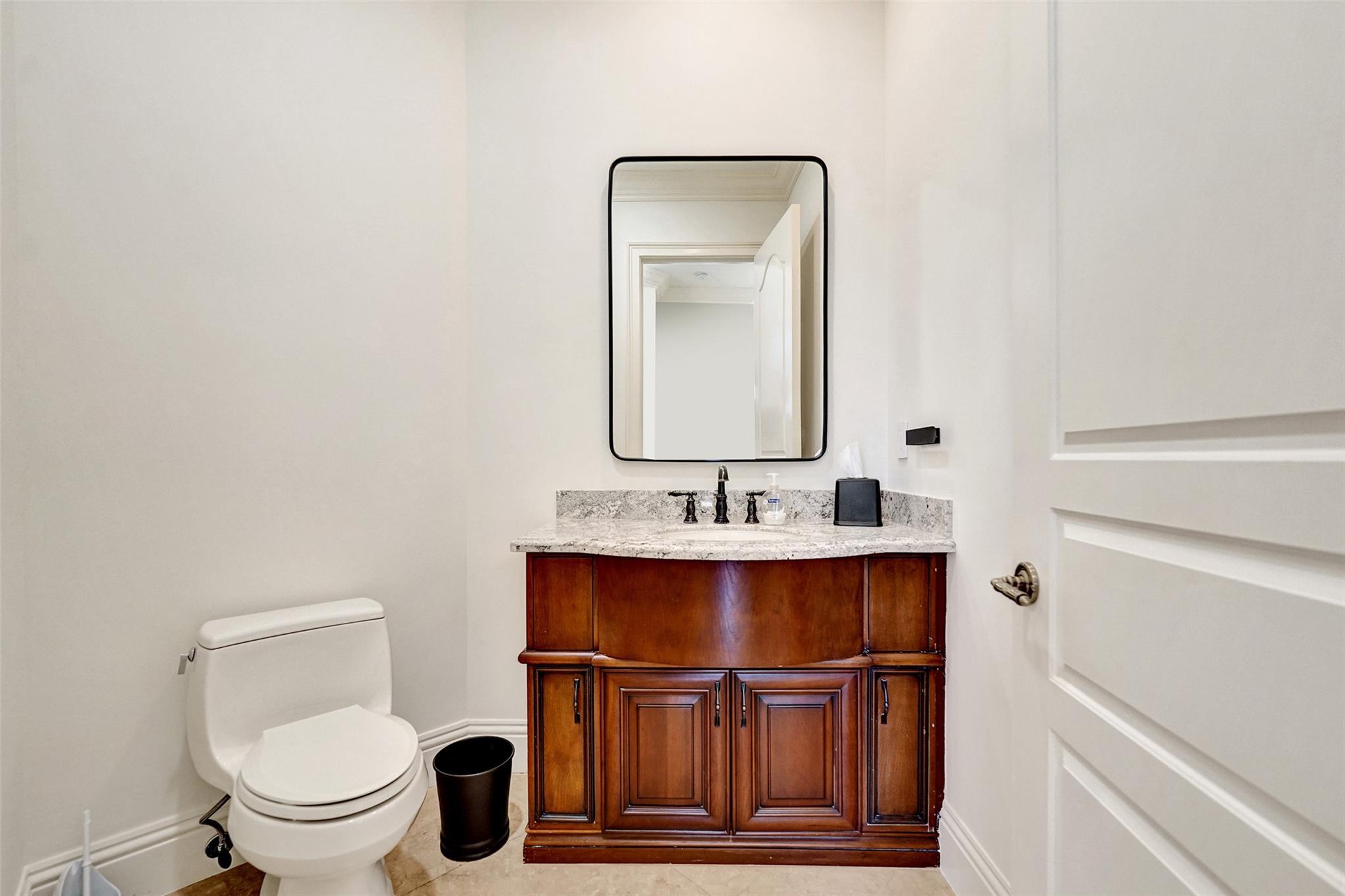 642 Palm Dr Hallandale Beach, FL 33009 642 Palm Dr Hallandale Beach, FL 33009