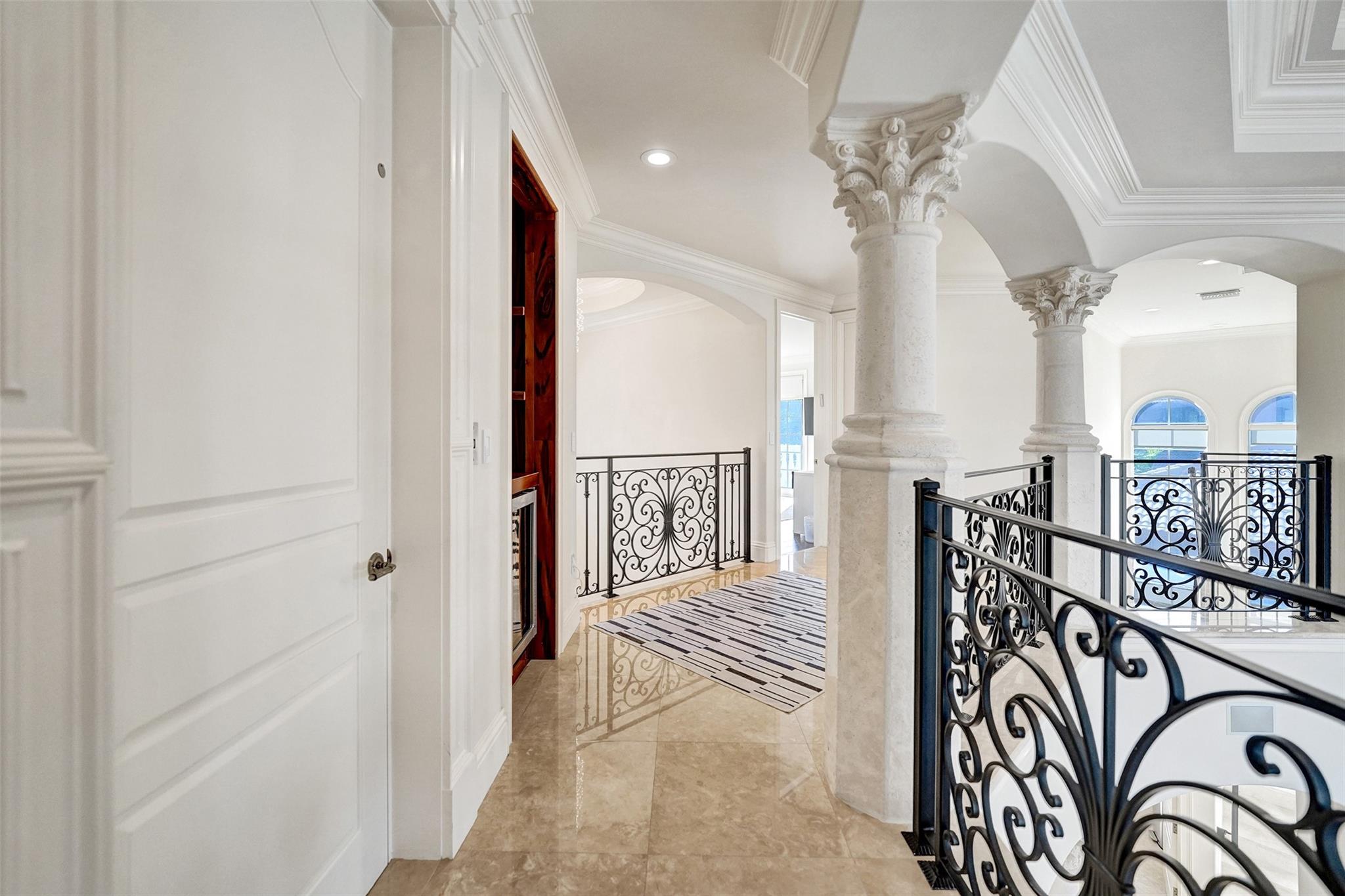 642 Palm Dr Hallandale Beach, FL 33009 642 Palm Dr Hallandale Beach, FL 33009