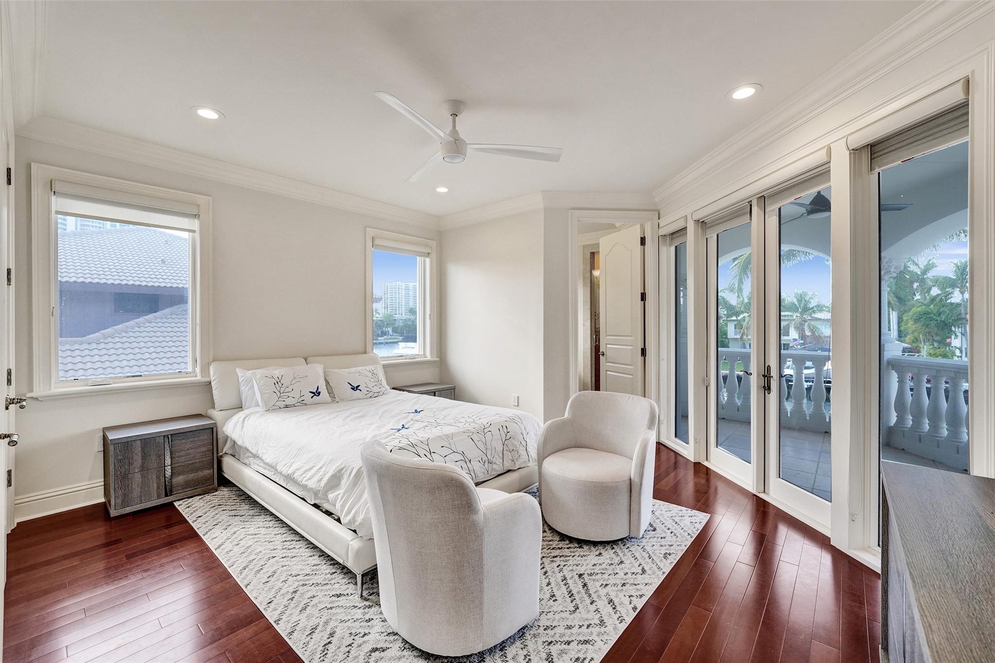 642 Palm Dr Hallandale Beach, FL 33009 642 Palm Dr Hallandale Beach, FL 33009